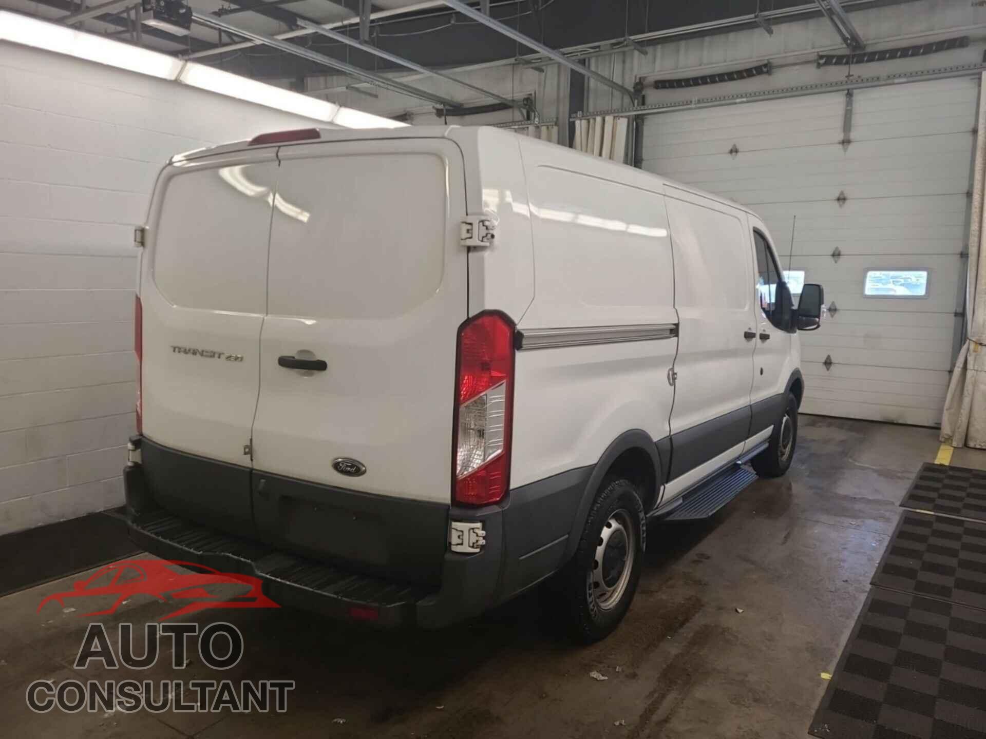 FORD TRANSIT 2017 - 1FTYR1YM1HKA31991