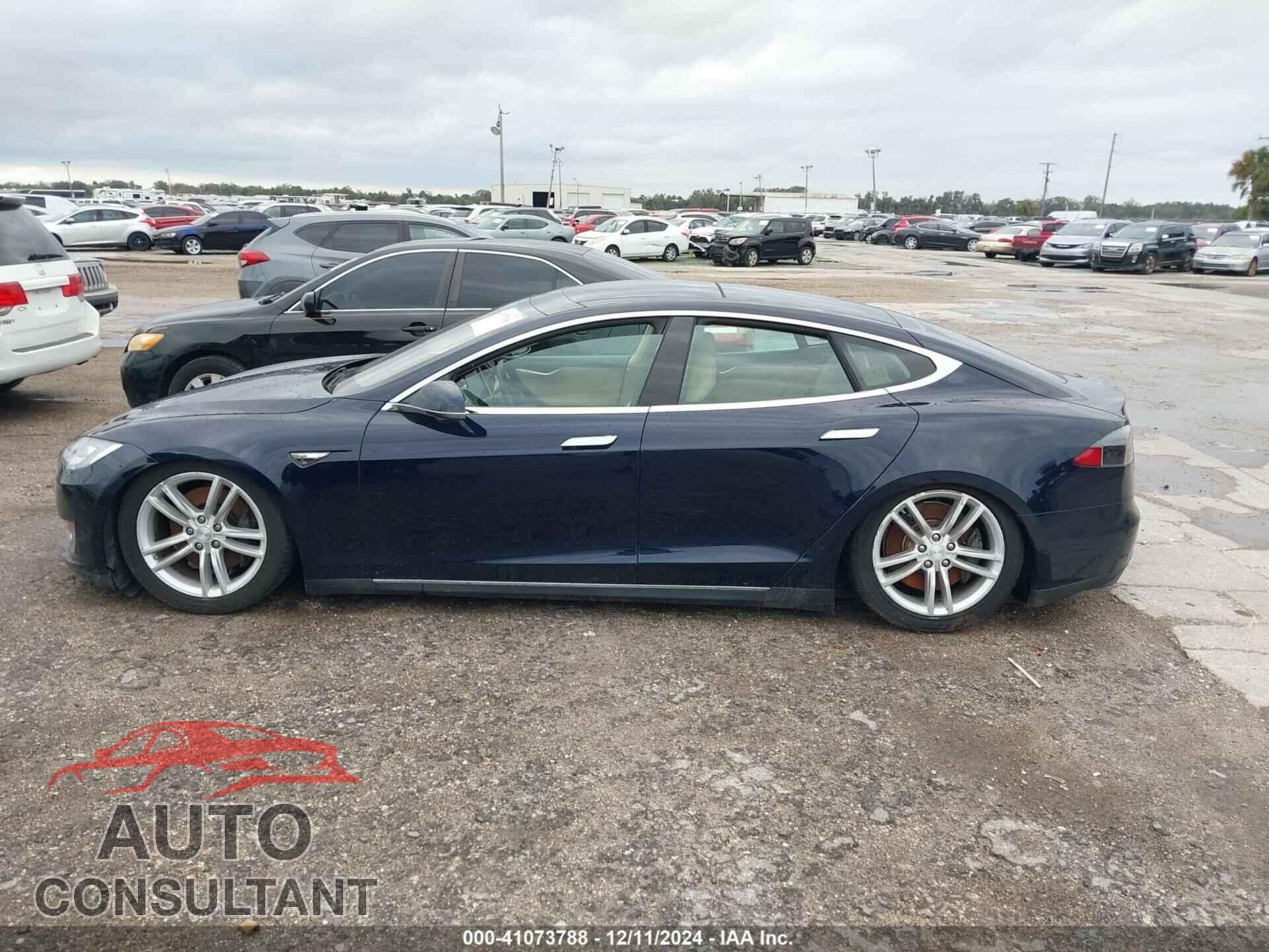 TESLA MODEL S 2013 - 5YJSA1CN4DFP06186