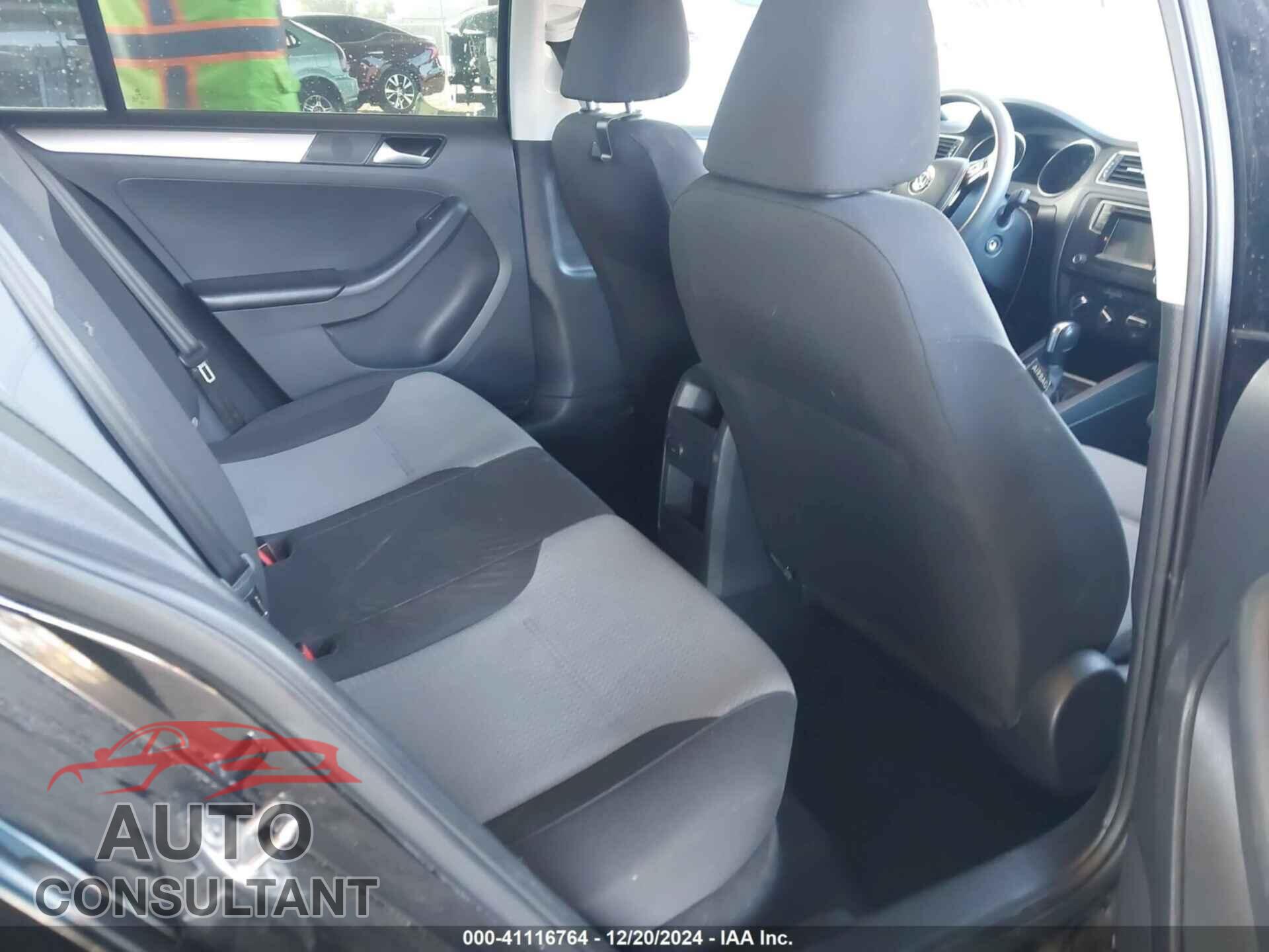 VOLKSWAGEN JETTA 2017 - 3VW2B7AJ7HM293968