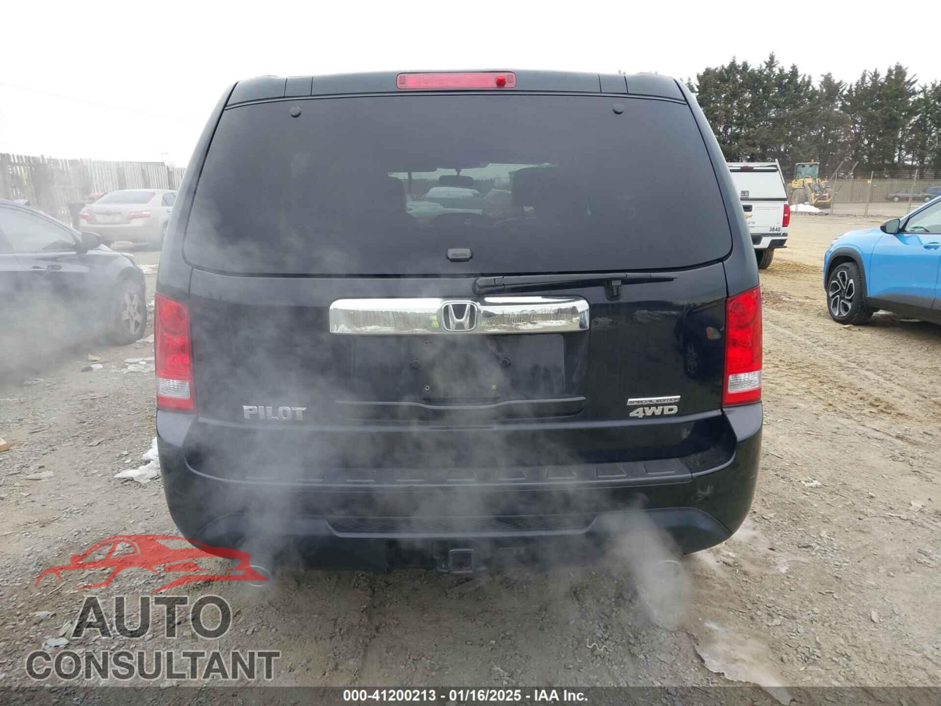 HONDA PILOT 2015 - 5FNYF4H32FB046432