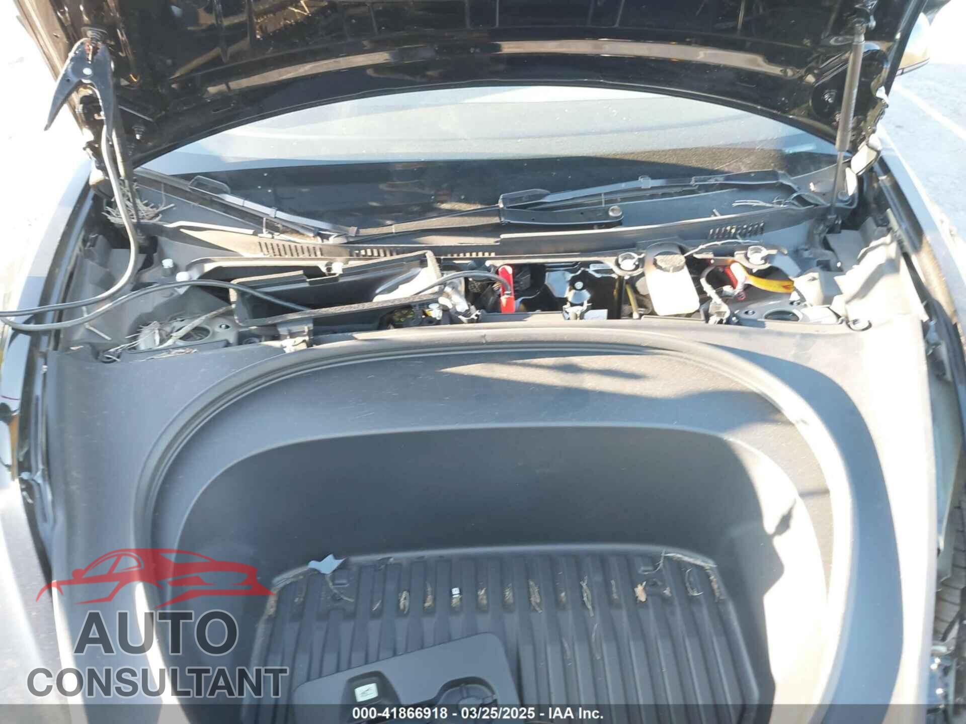 TESLA MODEL 3 2025 - 5YJ3E1EA0SF883396