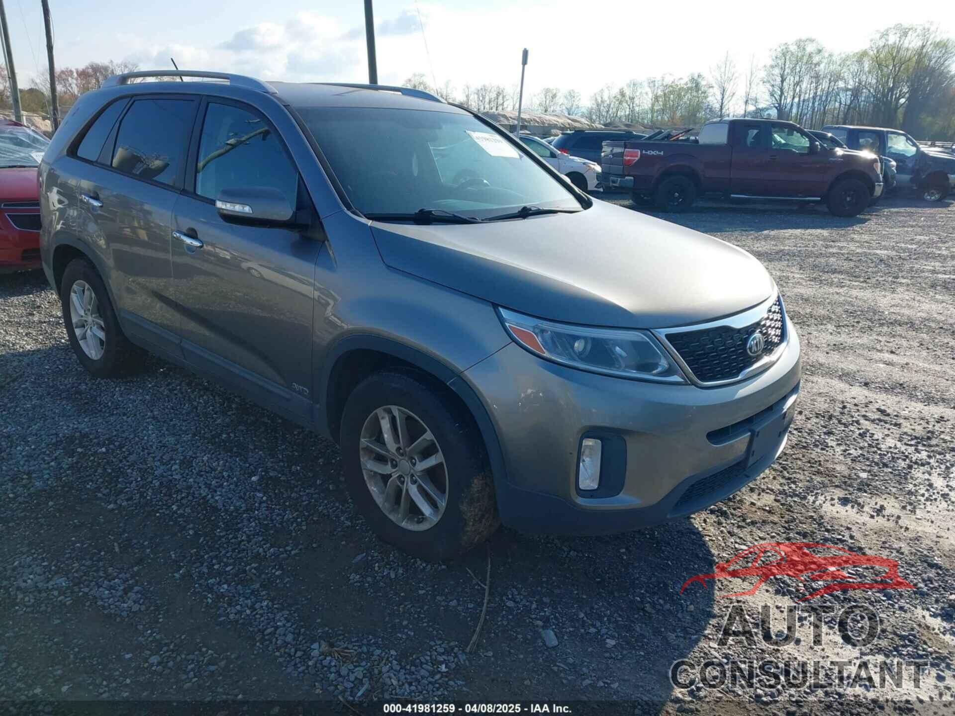 KIA SORENTO 2014 - 5XYKTCA68EG523157