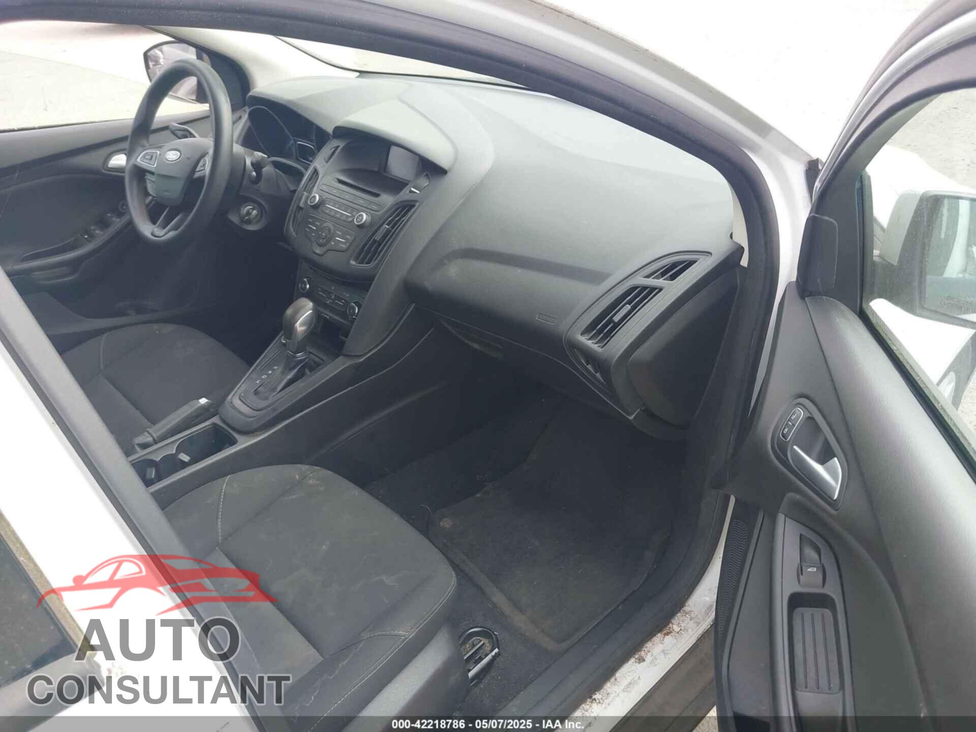 FORD FOCUS 2017 - 1FADP3F24HL267083