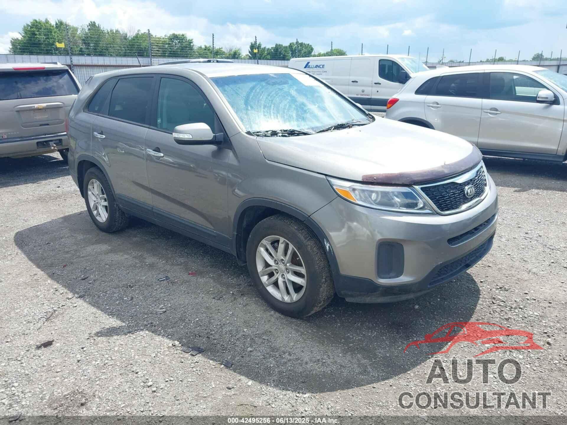 KIA SORENTO 2015 - 5XYKT3A62FG660807