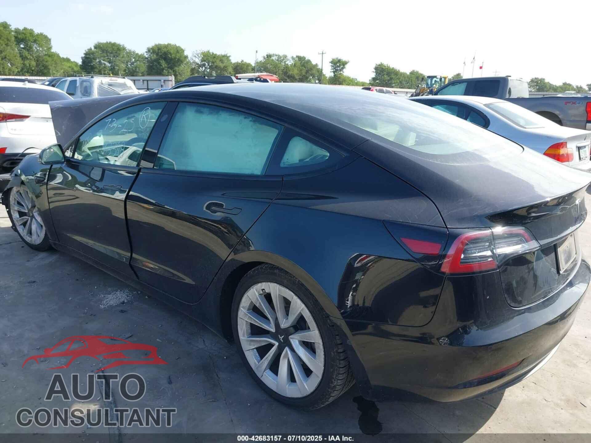 TESLA MODEL 3 2021 - 5YJ3E1EA0MF097228