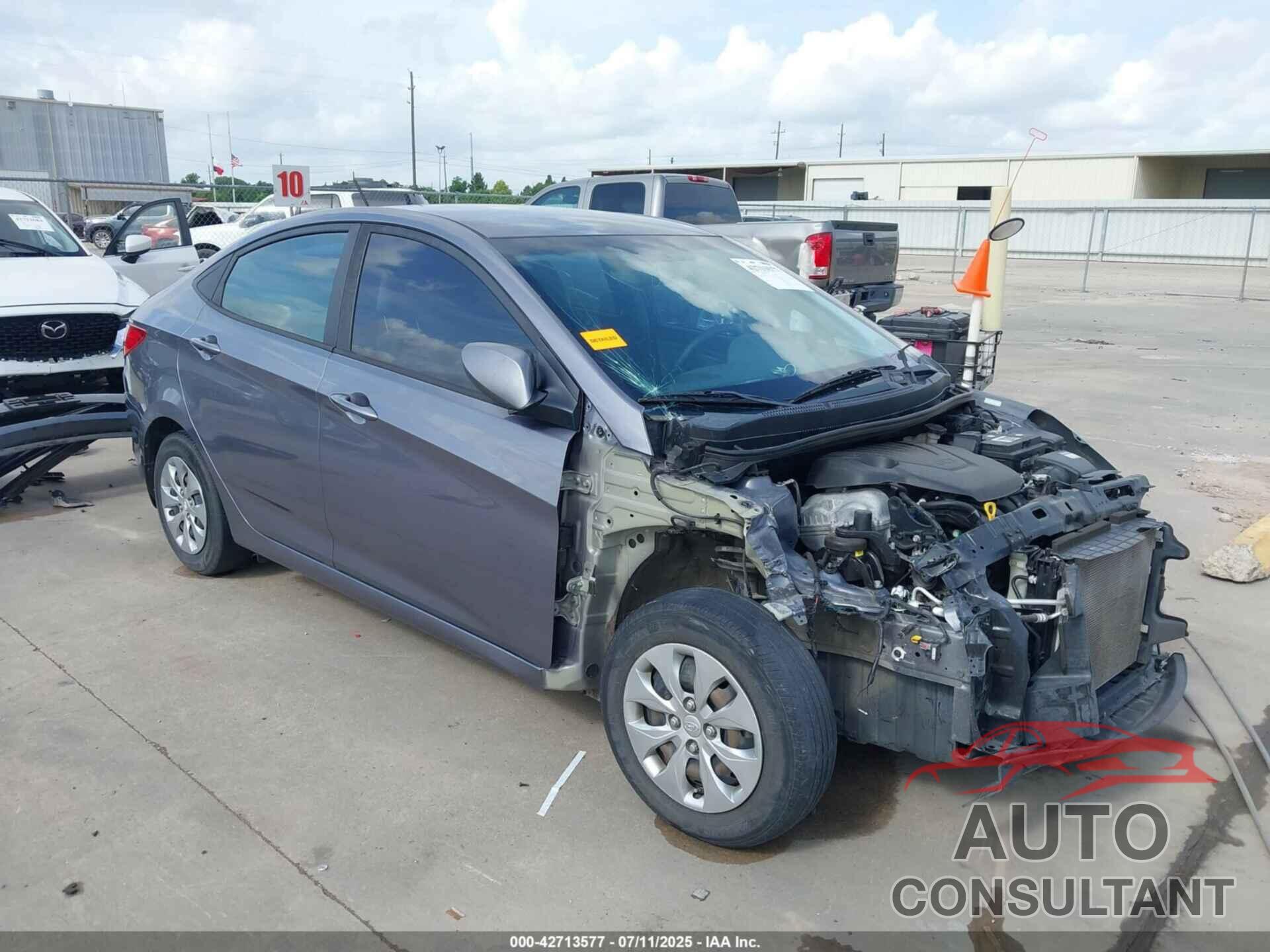 HYUNDAI ACCENT 2017 - KMHCT4AE8HU307521