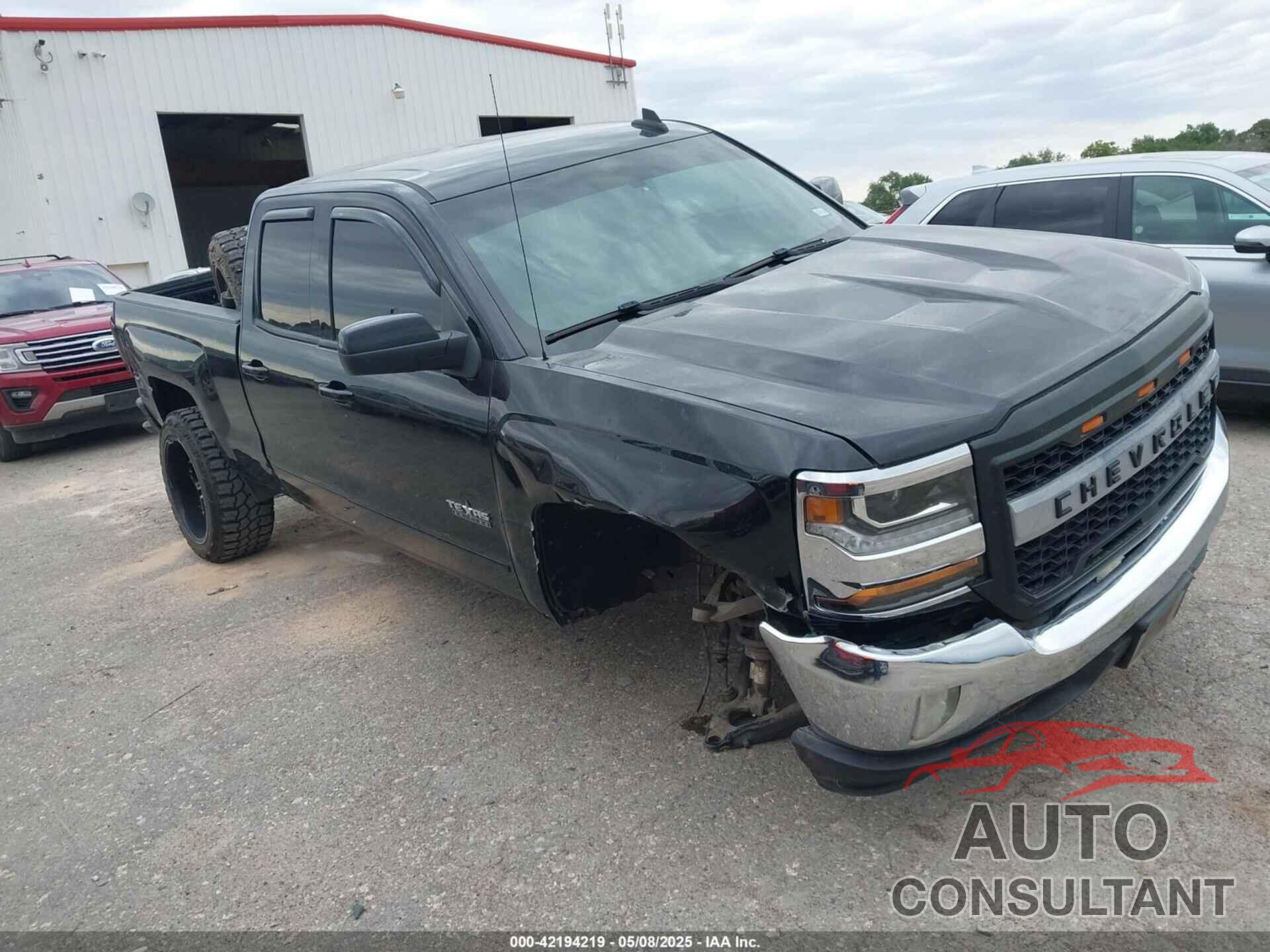 CHEVROLET SILVERADO 1500 2017 - 1GCRCREC2HZ339629