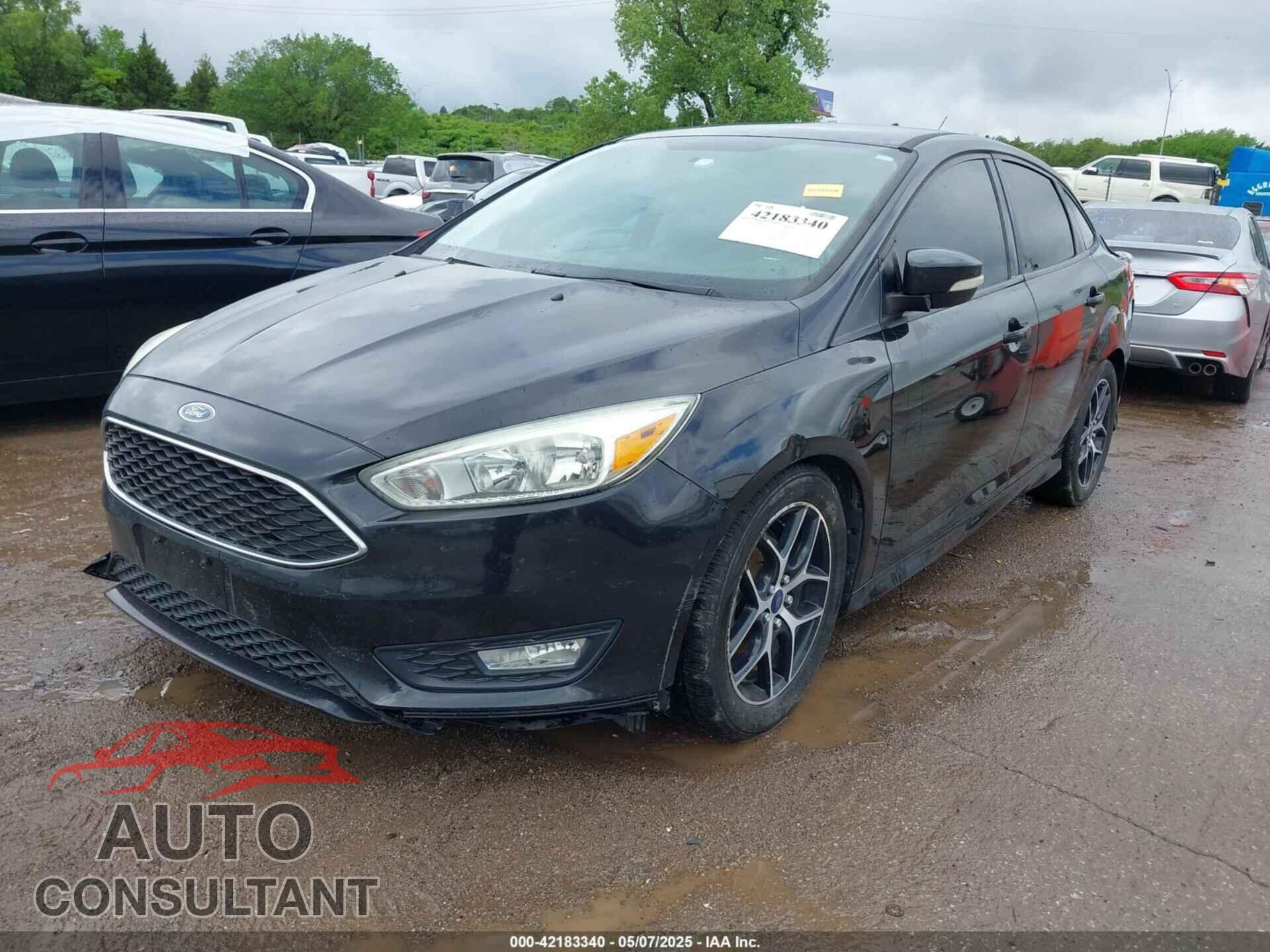 FORD FOCUS 2015 - 1FADP3F24FL349439
