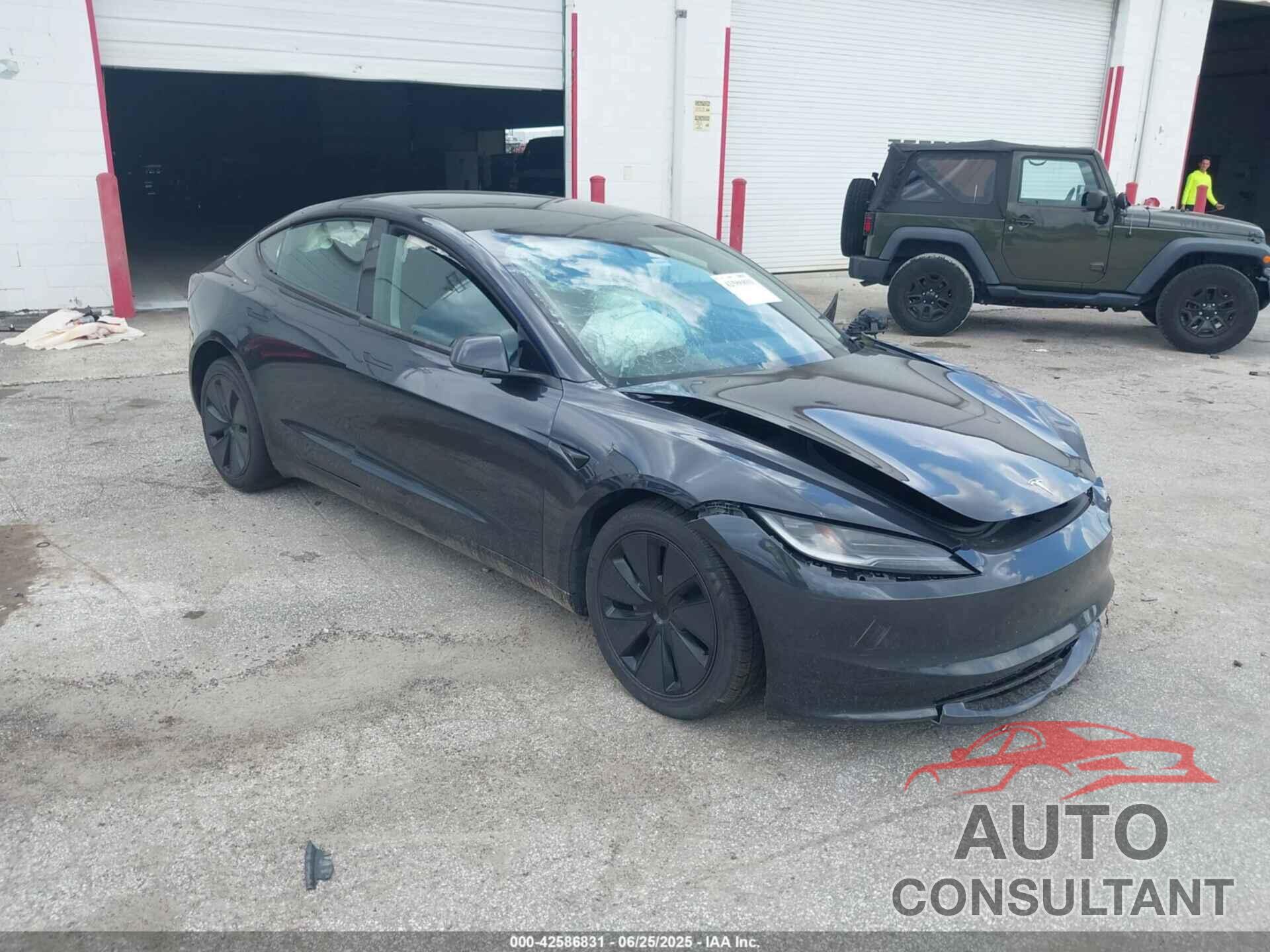 TESLA MODEL 3 2024 - 5YJ3E1EA4RF722849