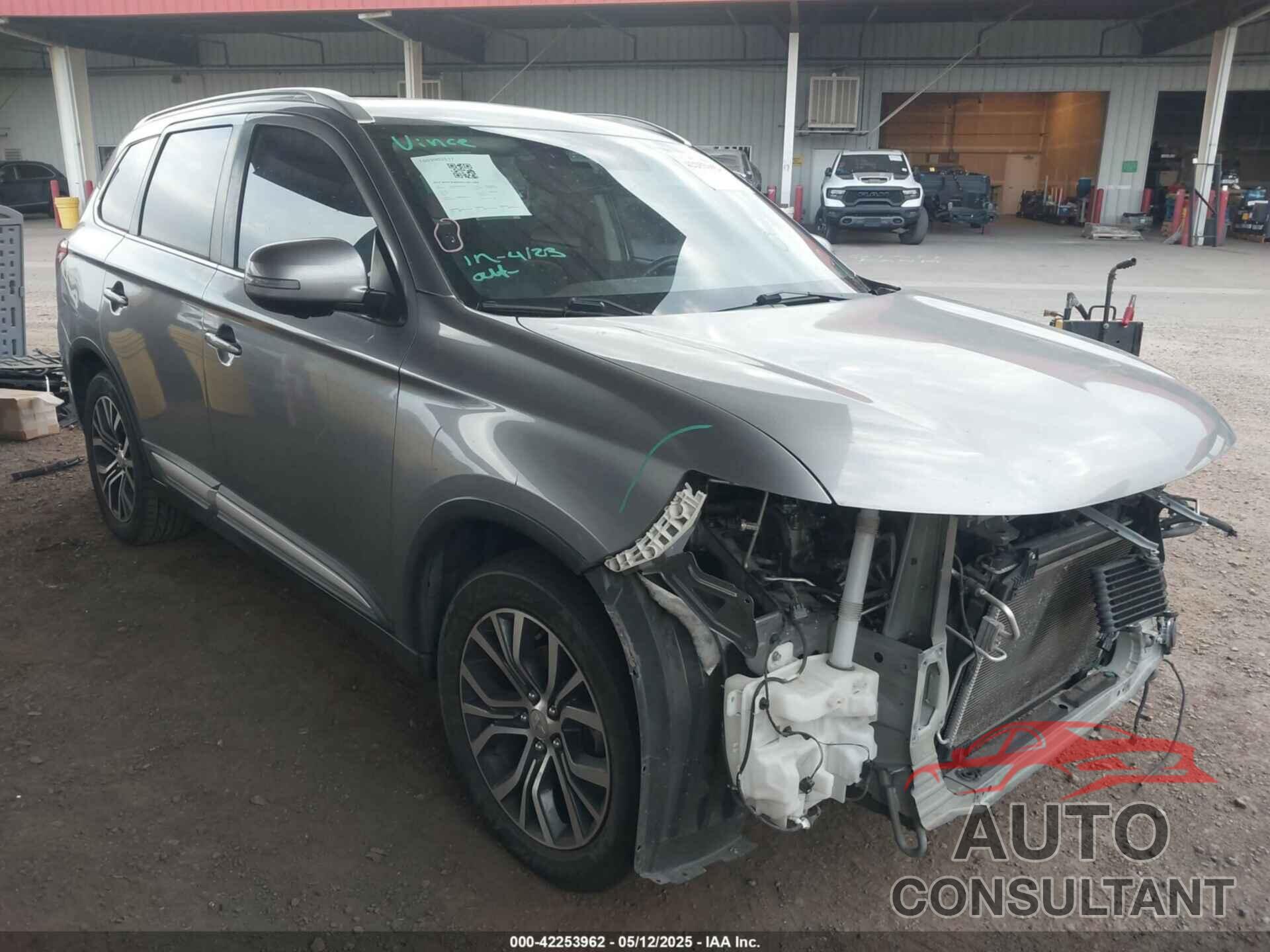 MITSUBISHI OUTLANDER 2017 - JA4AD3A32HZ058678