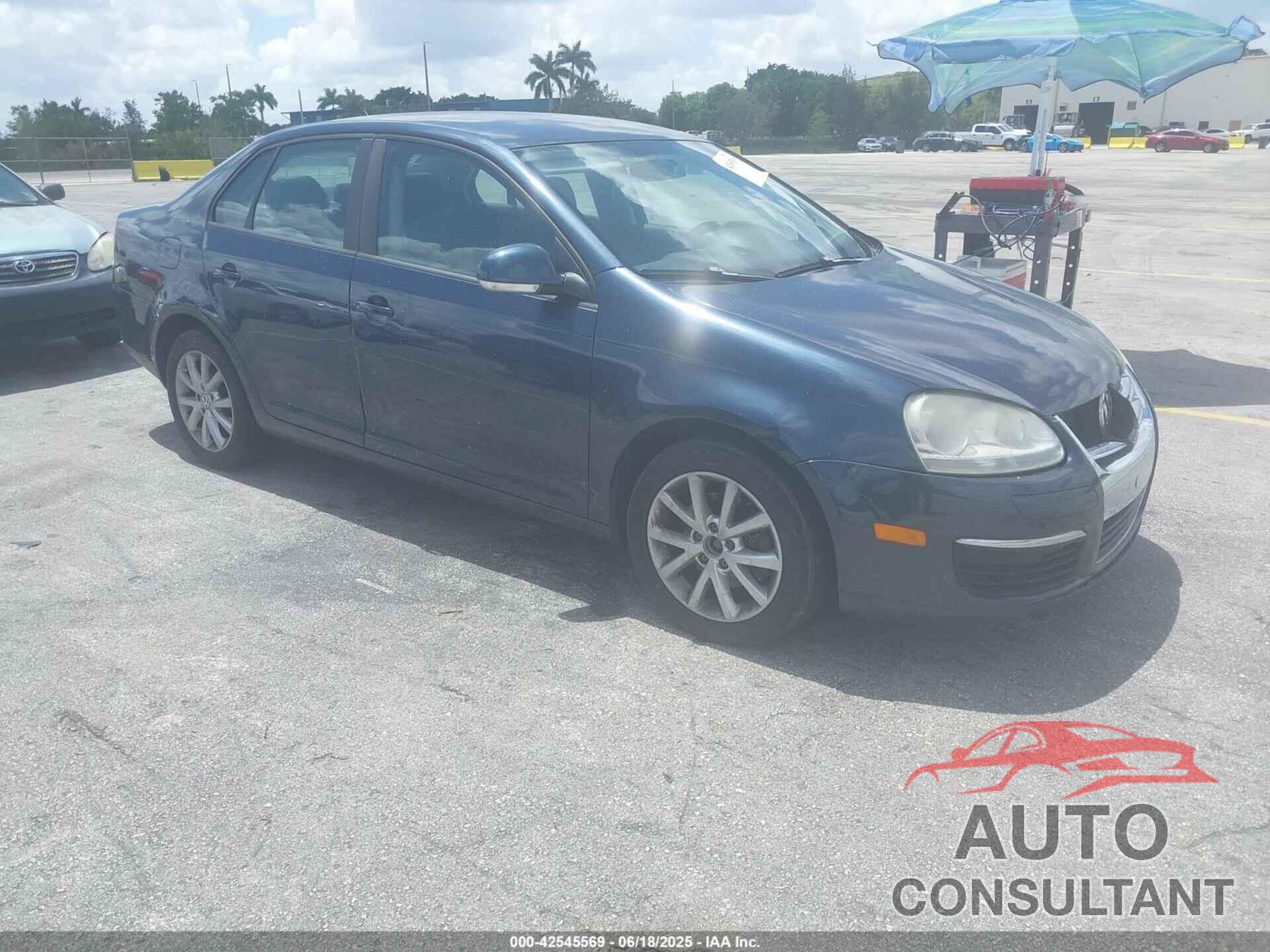 VOLKSWAGEN JETTA 2010 - 3VWAX7AJ9AM146831