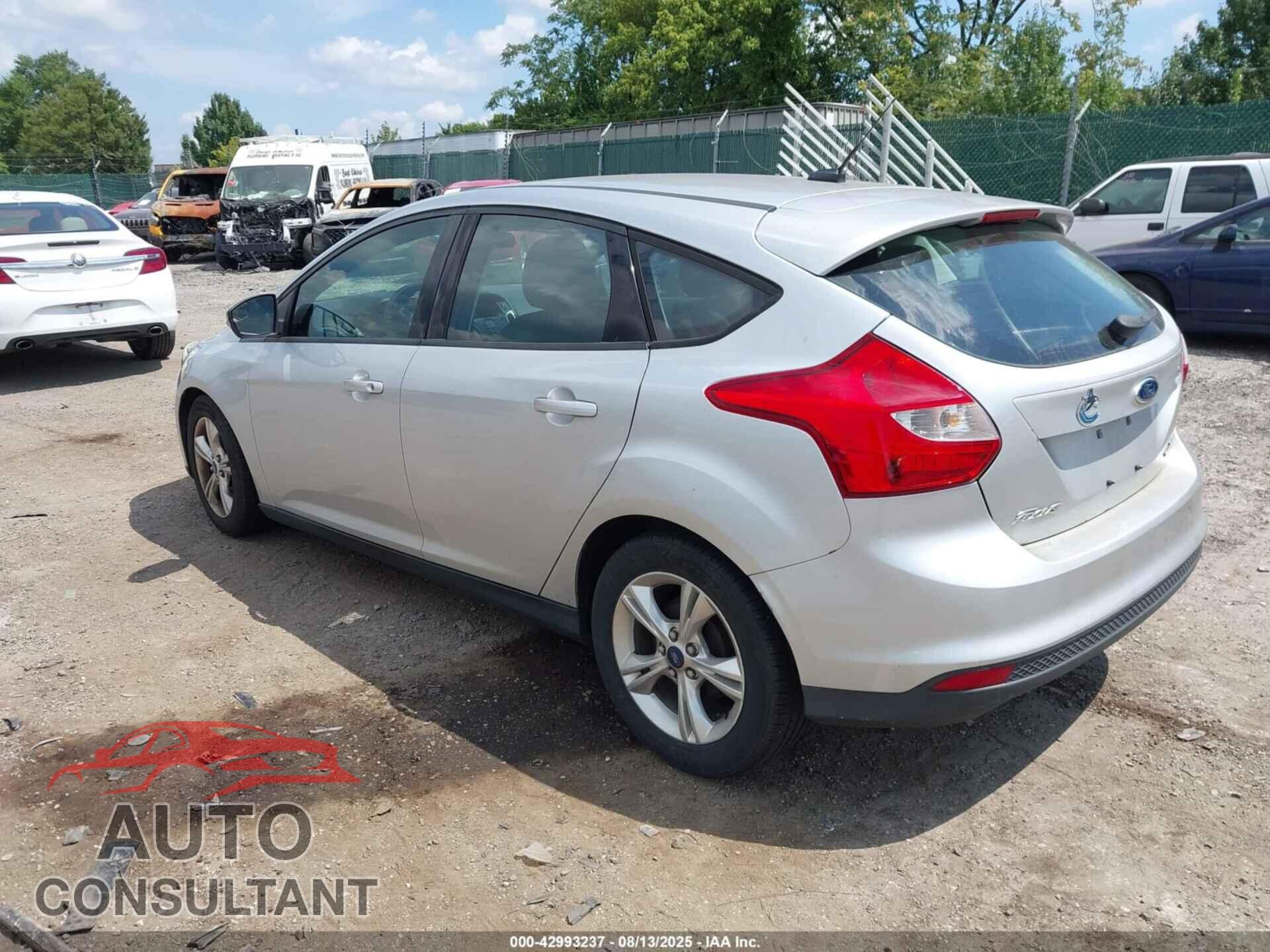 FORD FOCUS 2014 - 1FADP3K2XEL377413
