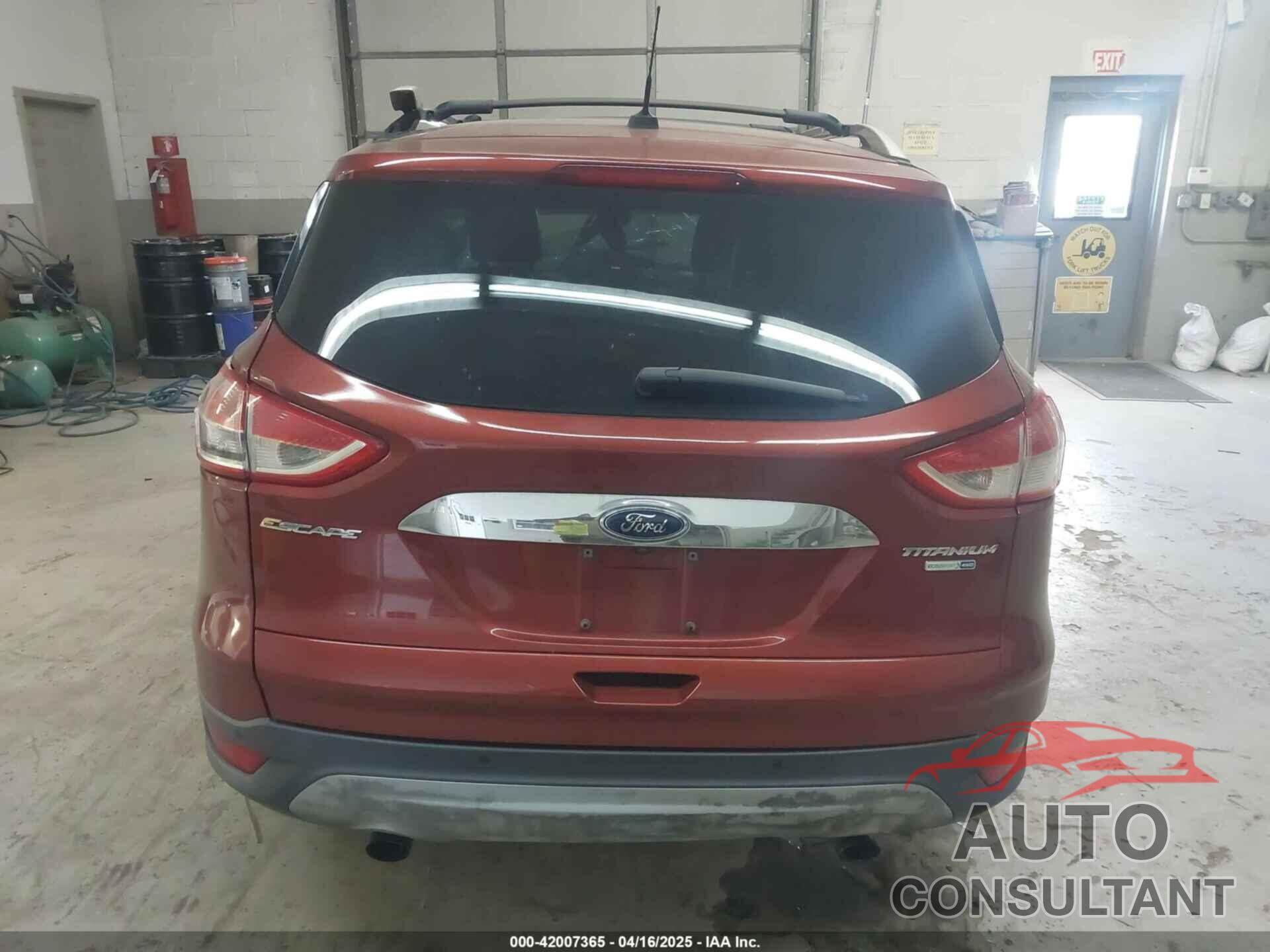 FORD ESCAPE 2016 - 1FMCU9J90GUB18499