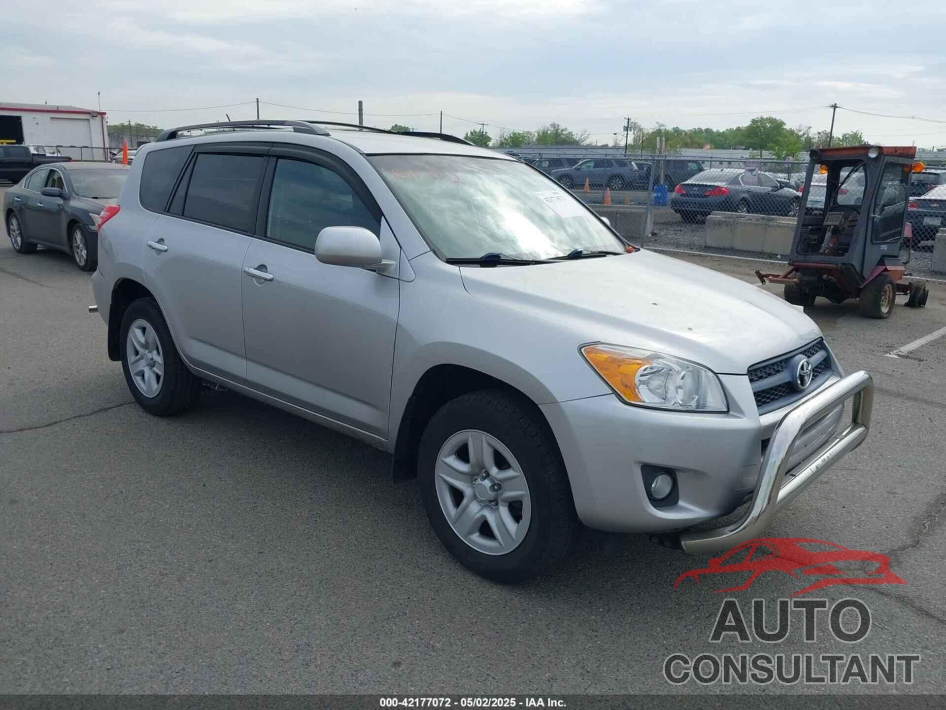 TOYOTA RAV4 2011 - 2T3BF4DV6BW147376