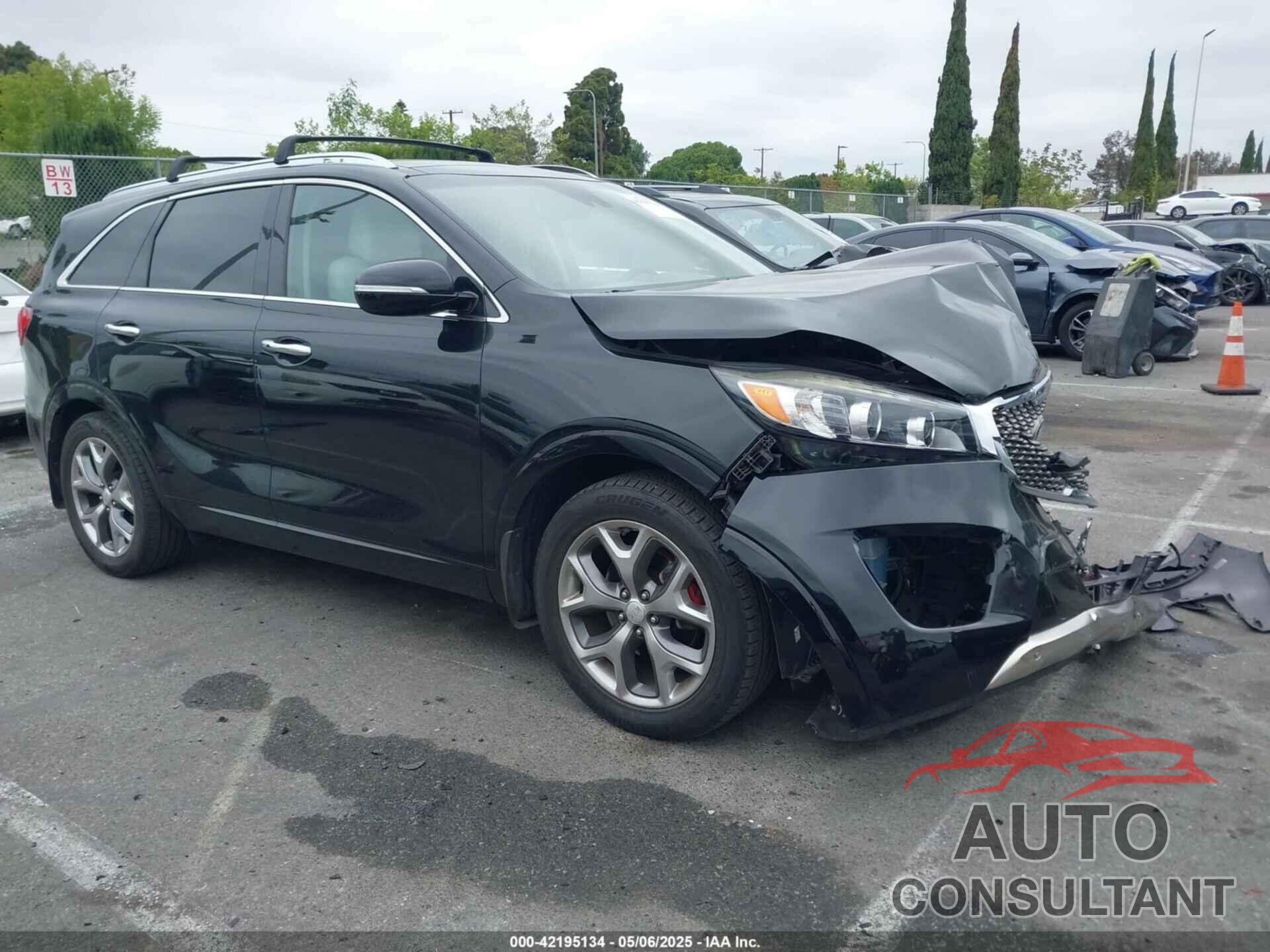 KIA SORENTO 2017 - 5XYPK4A58HG322661