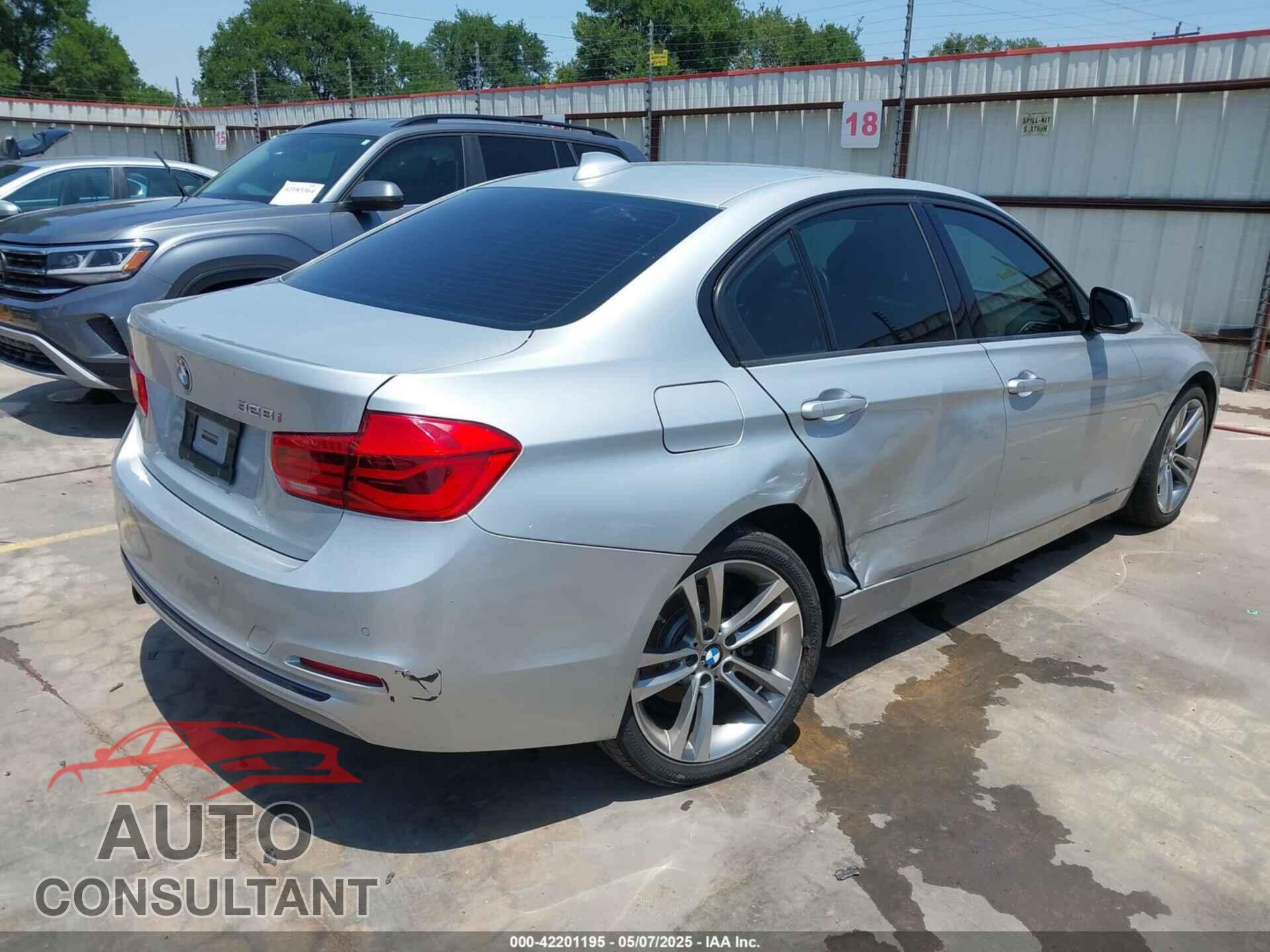 BMW 328I 2016 - WBA8E9G59GNU28461