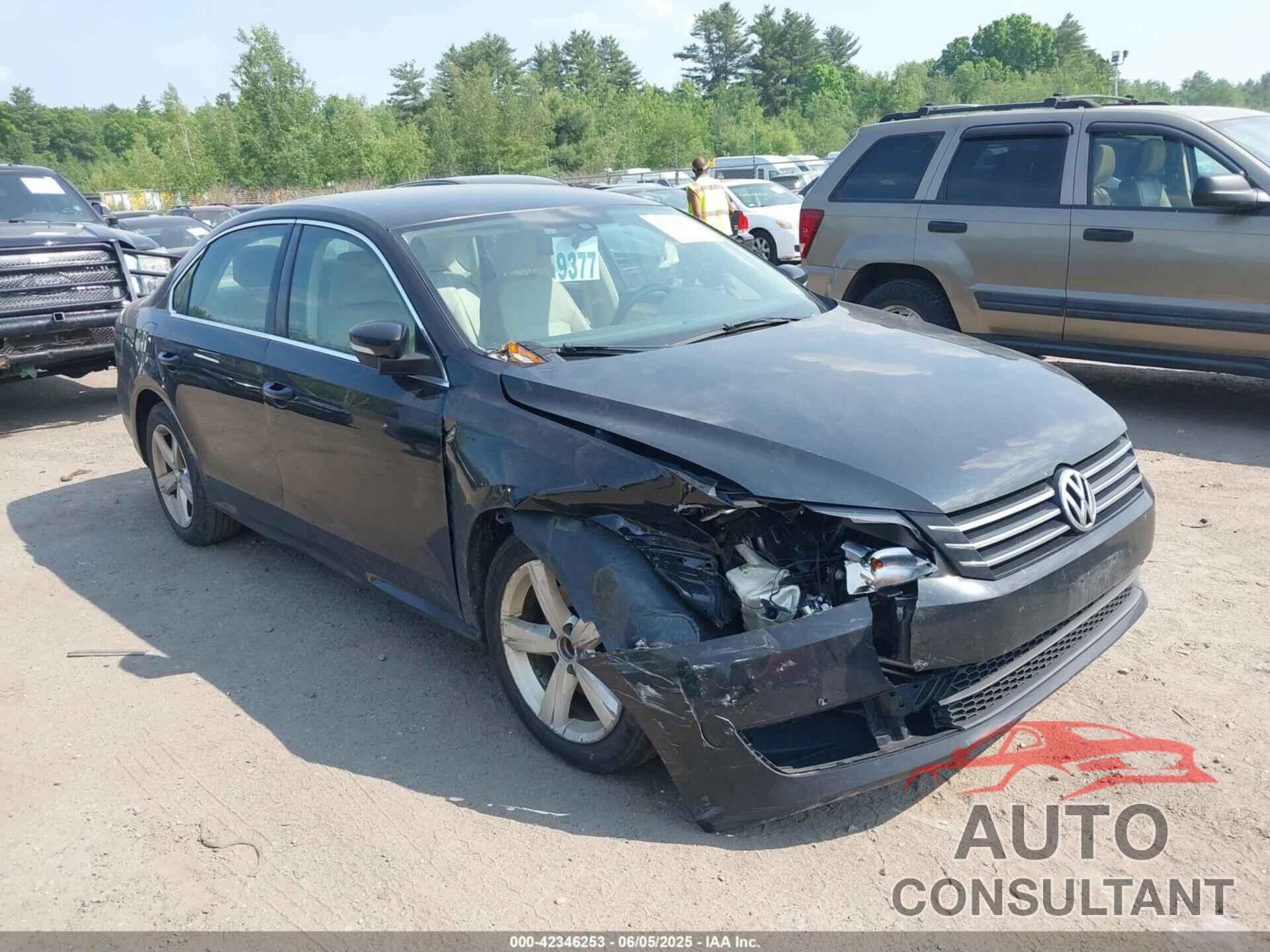 VOLKSWAGEN PASSAT 2013 - 1VWBP7A38DC028586