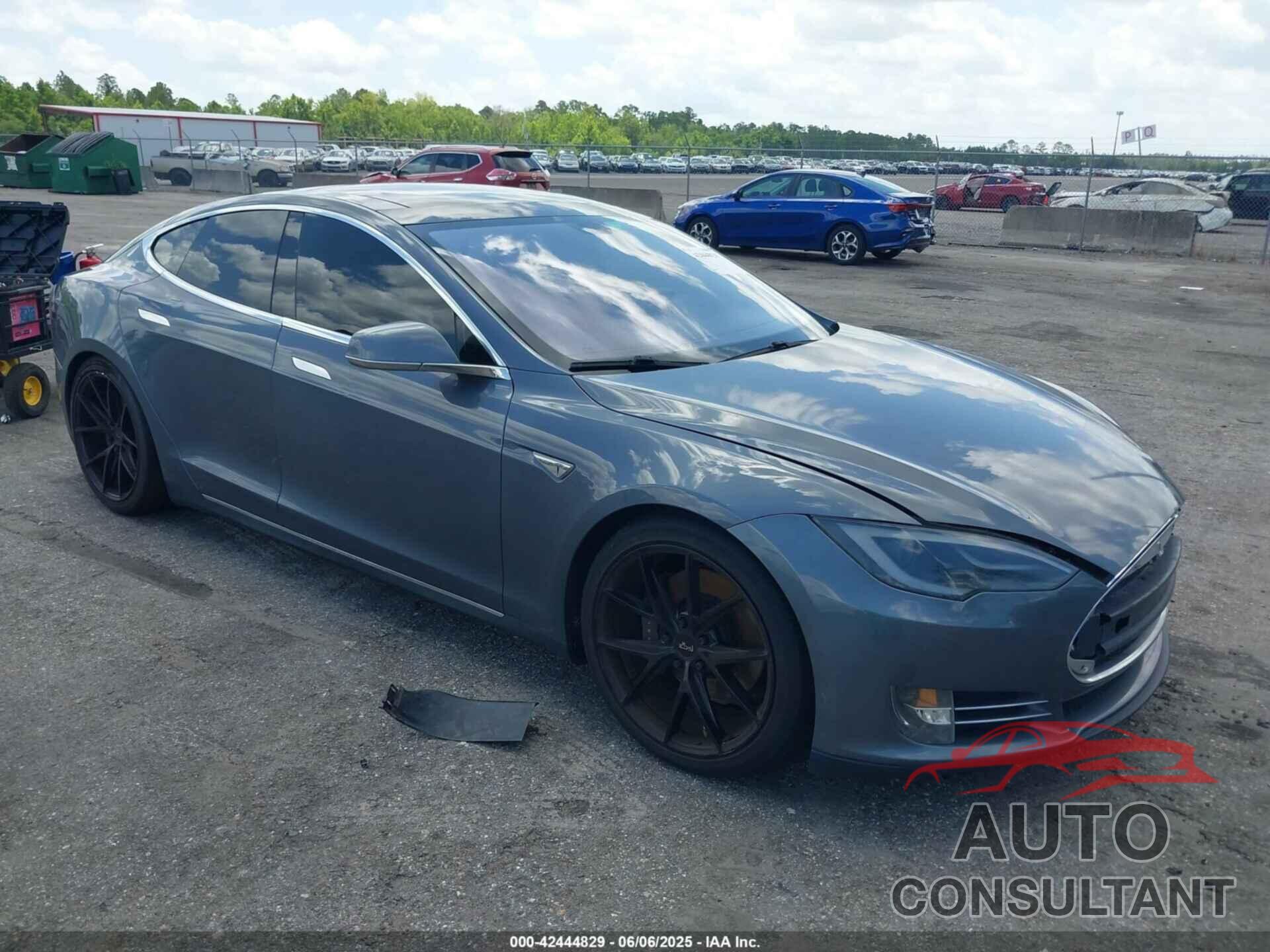 TESLA MODEL S 2013 - 5YJSA1DP9DFP17832