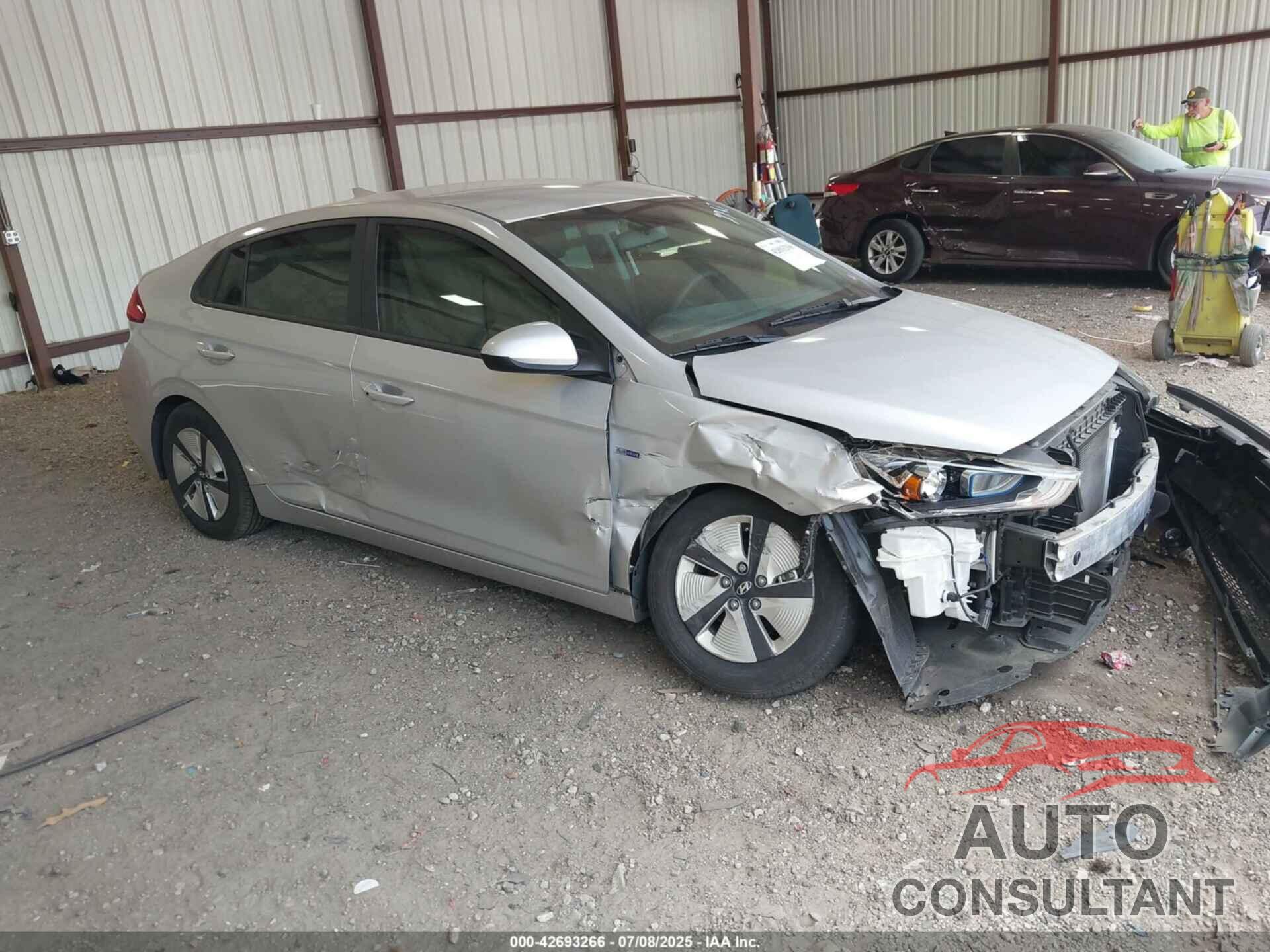 HYUNDAI IONIQ HYBRID 2018 - KMHC65LC8JU062217