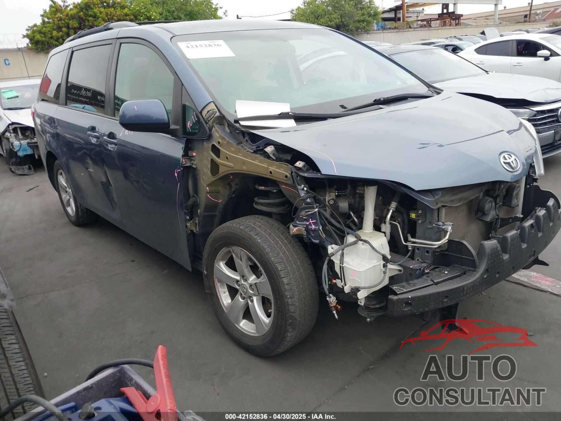TOYOTA SIENNA 2015 - 5TDKK3DC7FS649602