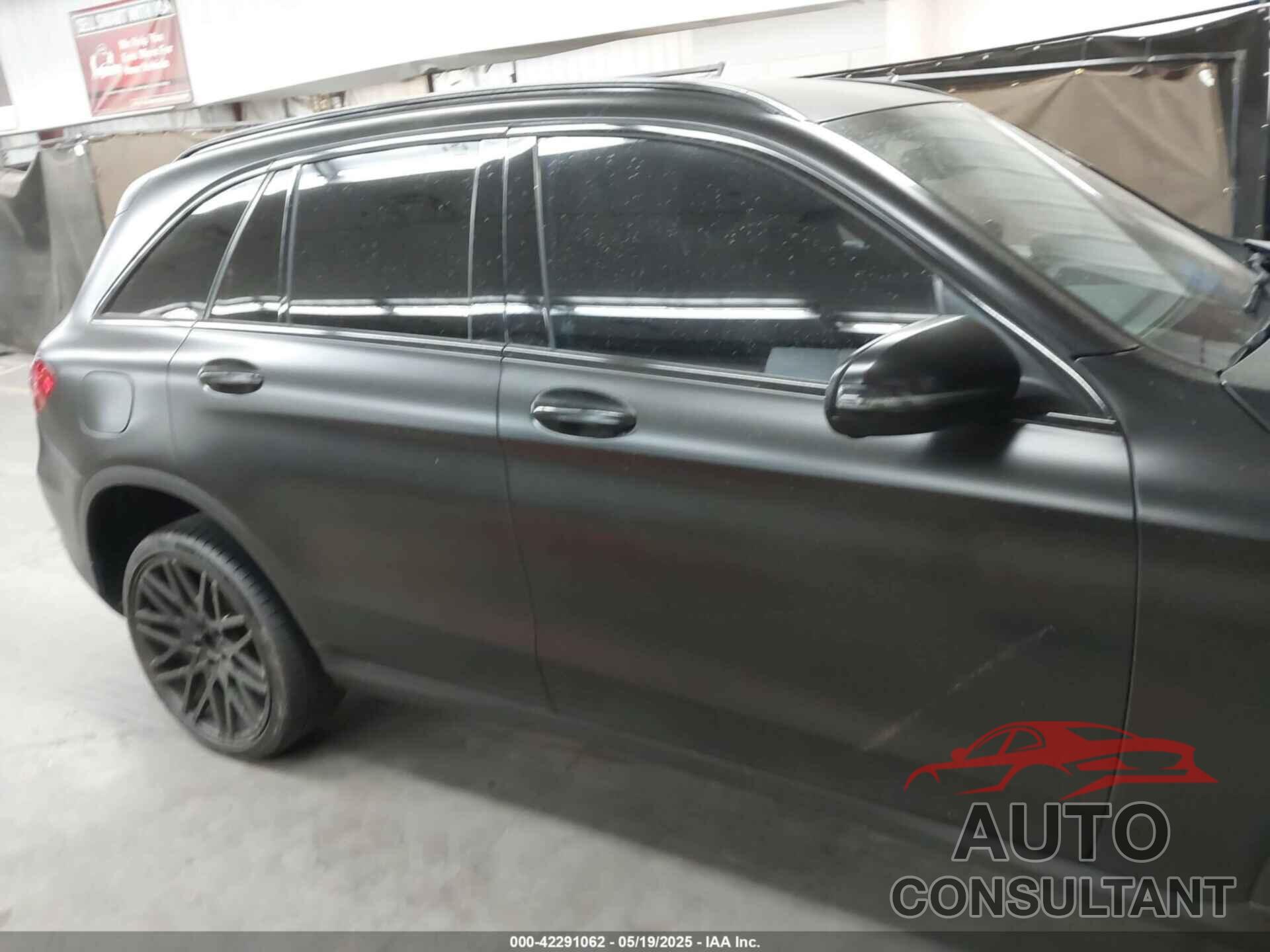 MERCEDES-BENZ GLC 300 2017 - WDC0G4JB2HF165490