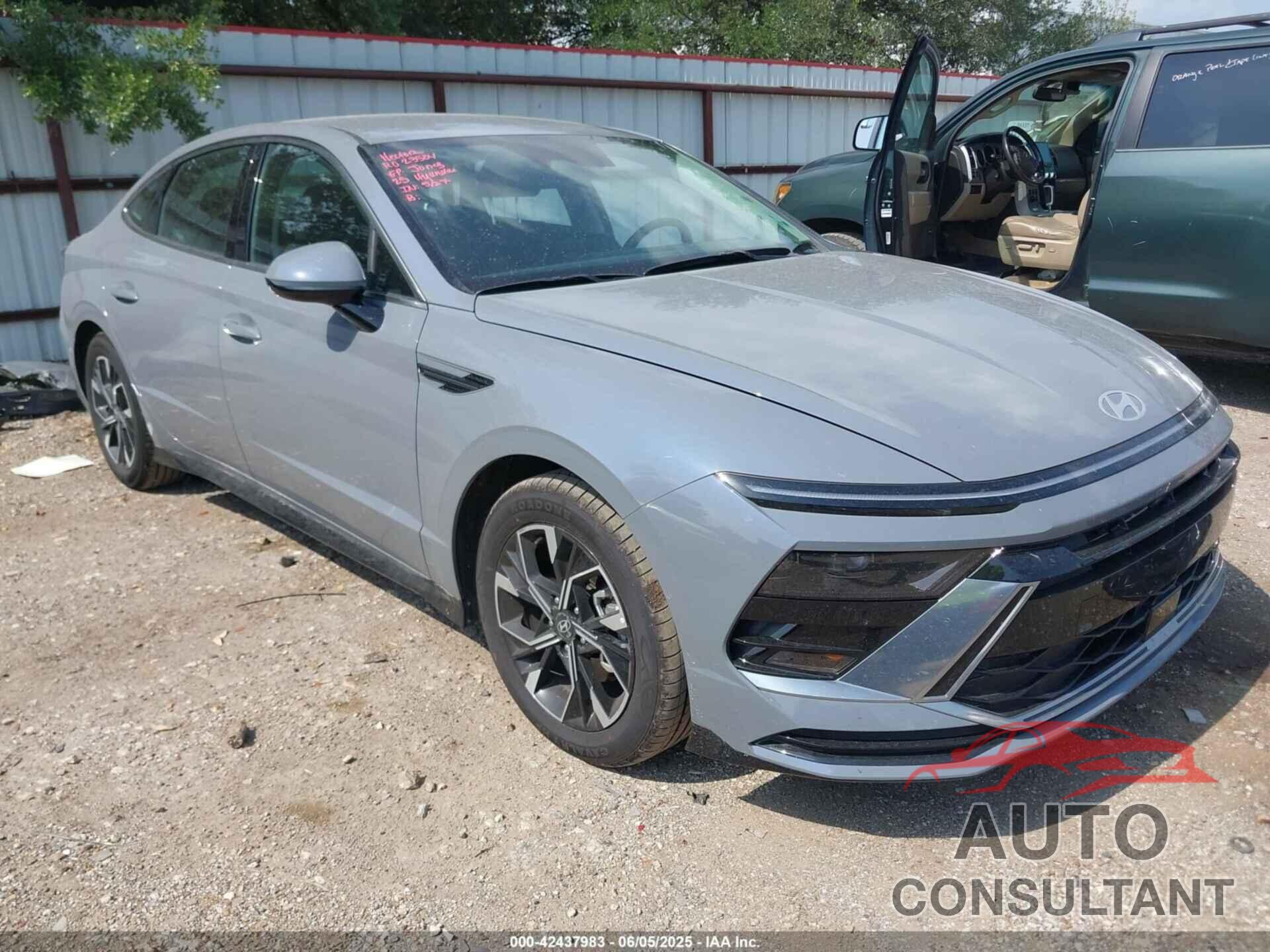 HYUNDAI SONATA 2025 - KMHL64JA8SA492912