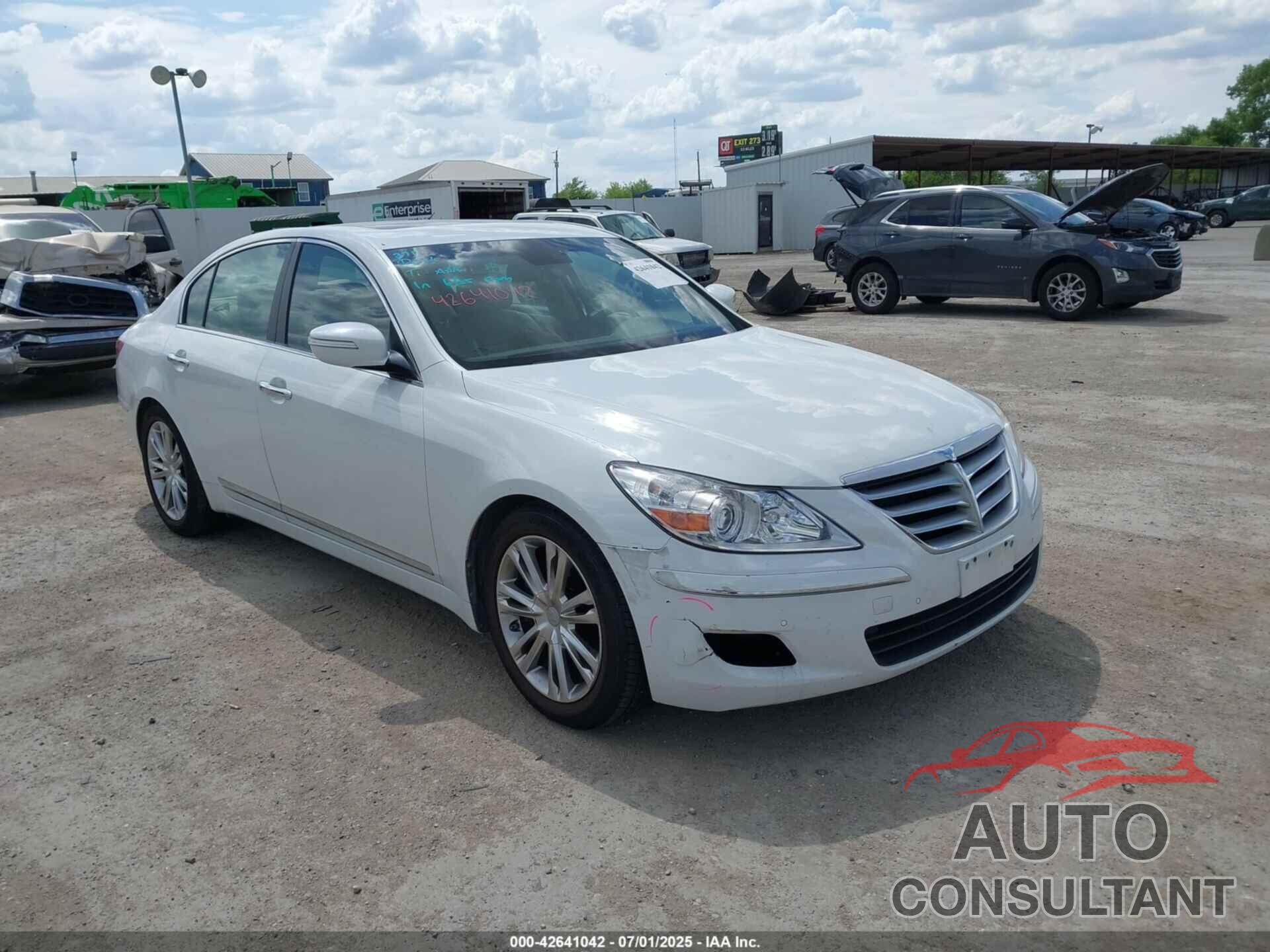 HYUNDAI GENESIS 2009 - KMHGC46F29U050618