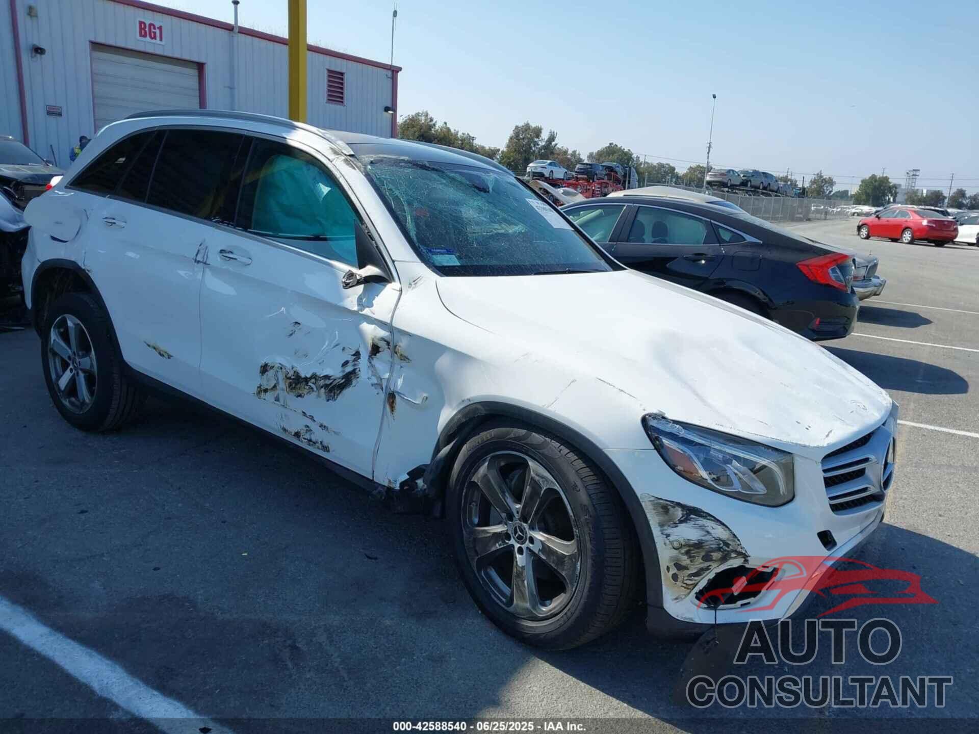 MERCEDES-BENZ GLC 300 2019 - WDC0G4KB1KV164200