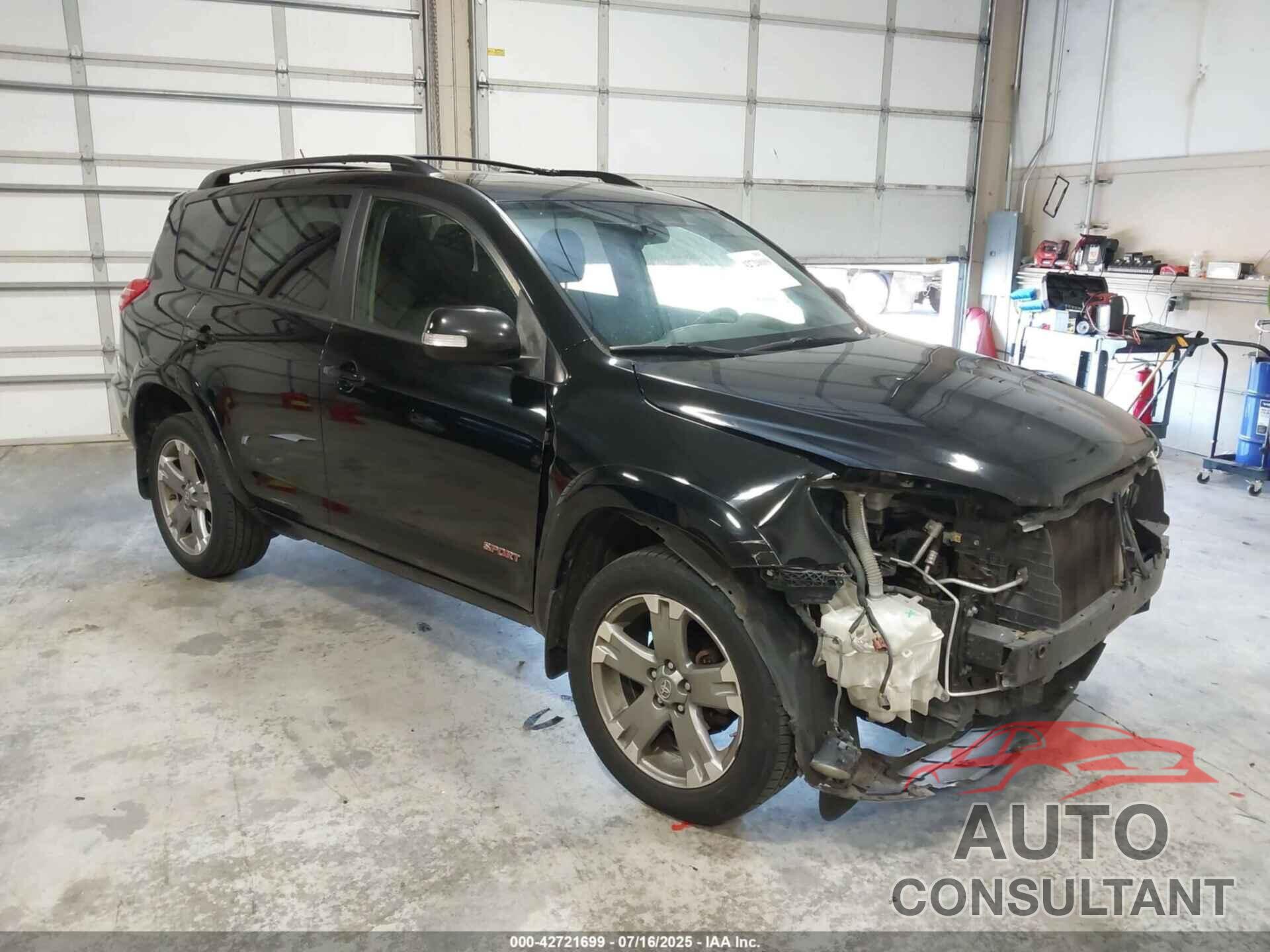 TOYOTA RAV4 2011 - JTMRF4DVXB5049134