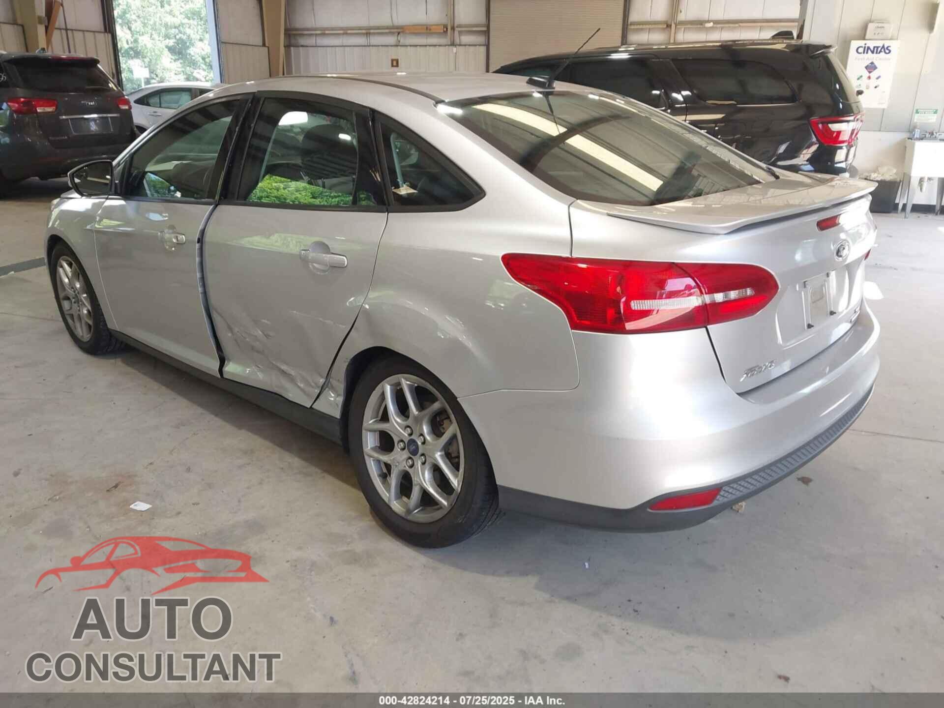 FORD FOCUS 2015 - 1FADP3F25FL318541