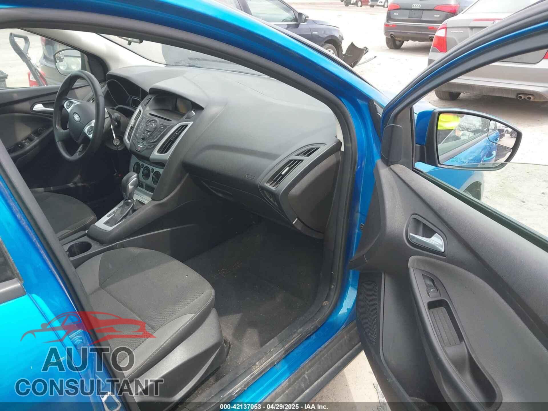 FORD FOCUS 2014 - 1FADP3F23EL228772