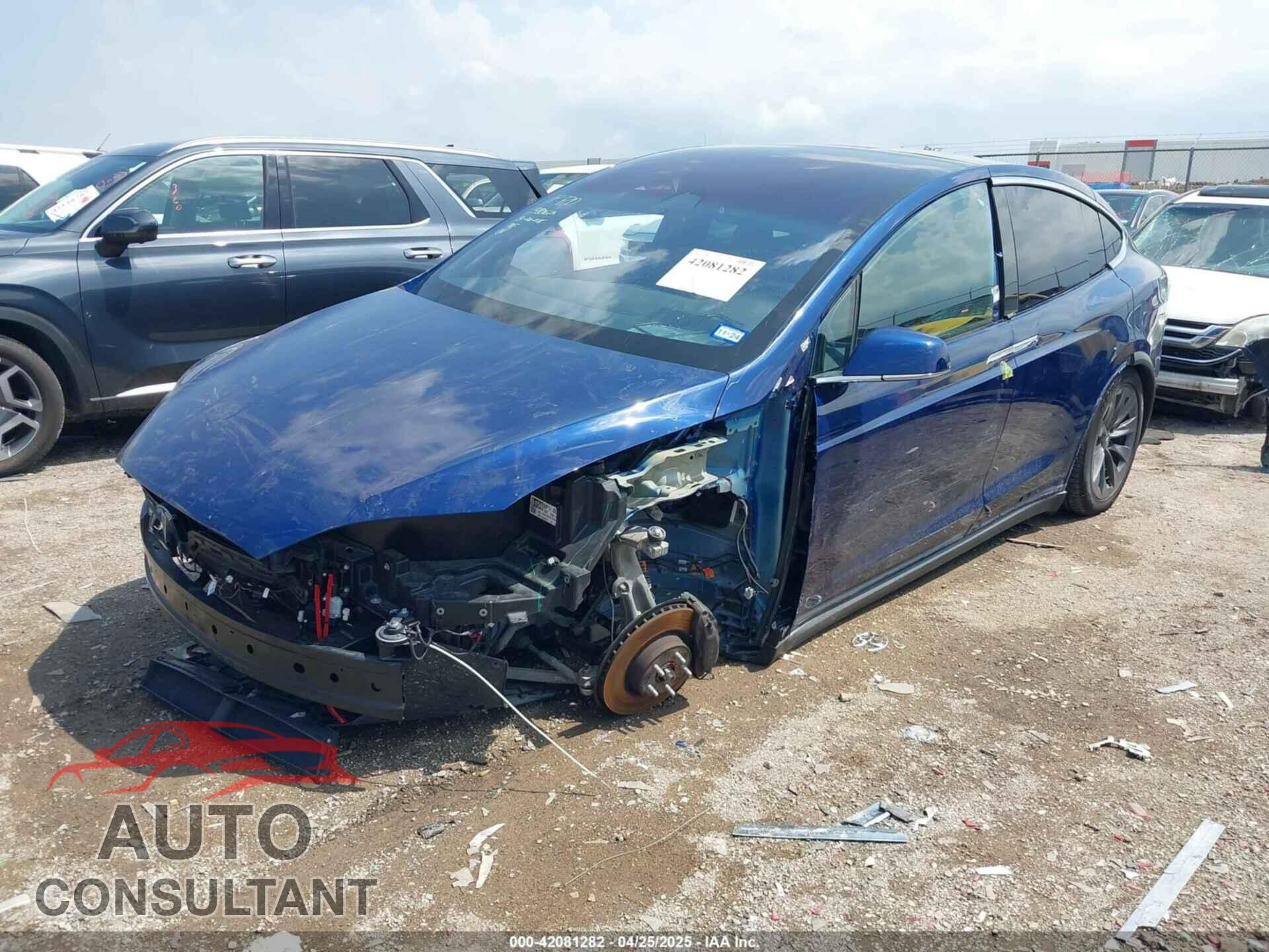 TESLA MODEL X 2018 - 5YJXCAE21JF132628