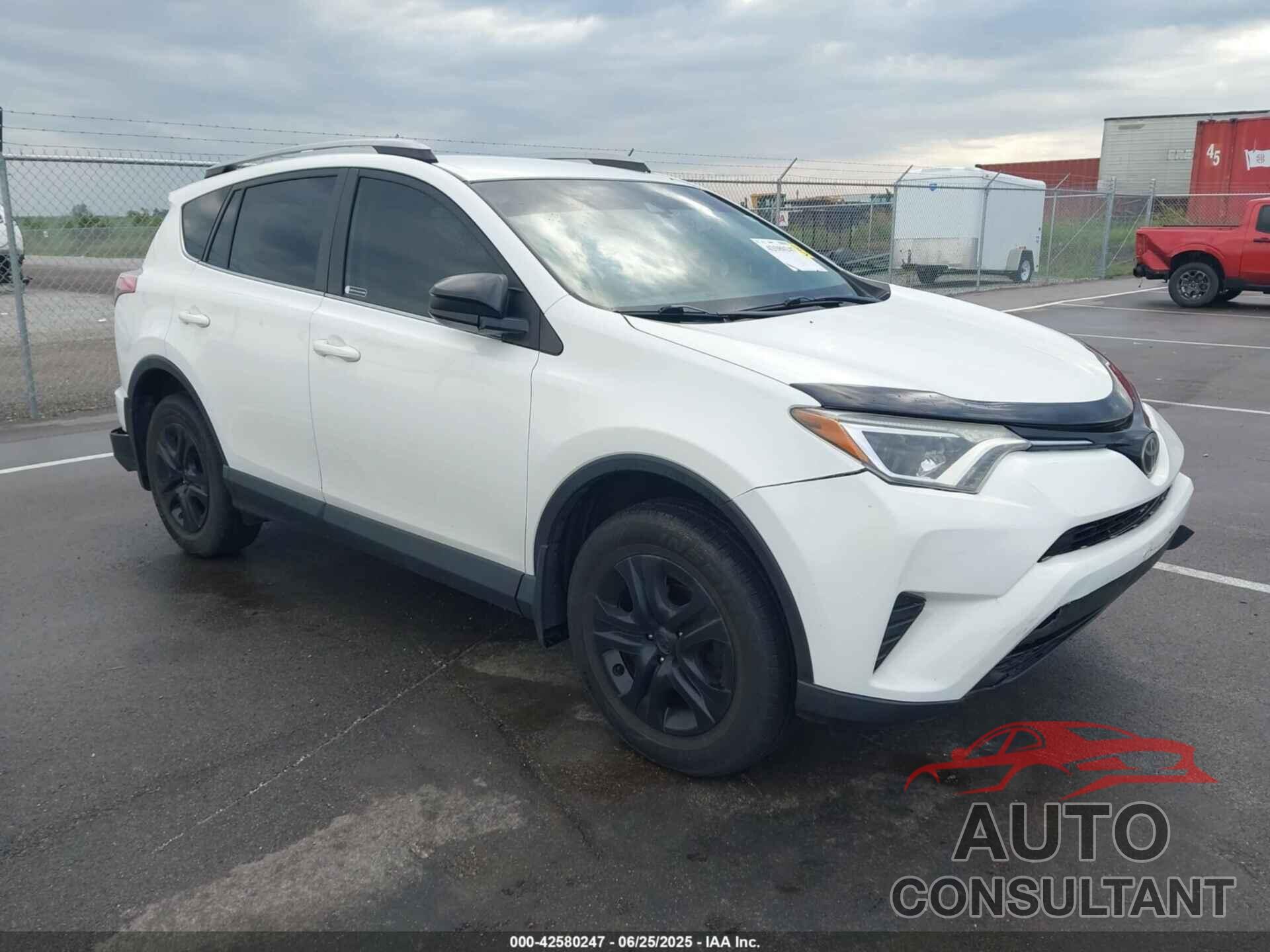 TOYOTA RAV4 2017 - JTMBFREV5HJ105980