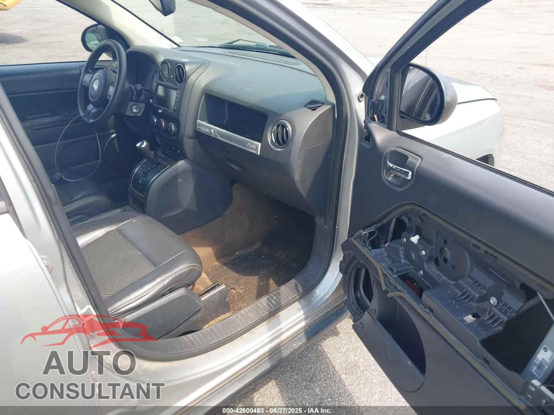 JEEP COMPASS 2015 - 1C4NJCBA8FD329329