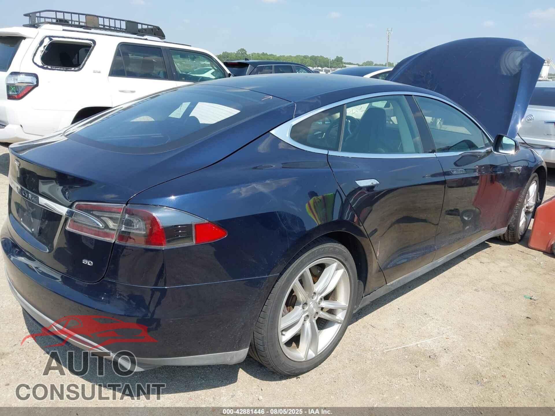 TESLA MODEL S 2013 - 5YJSA1AC1DFP10715