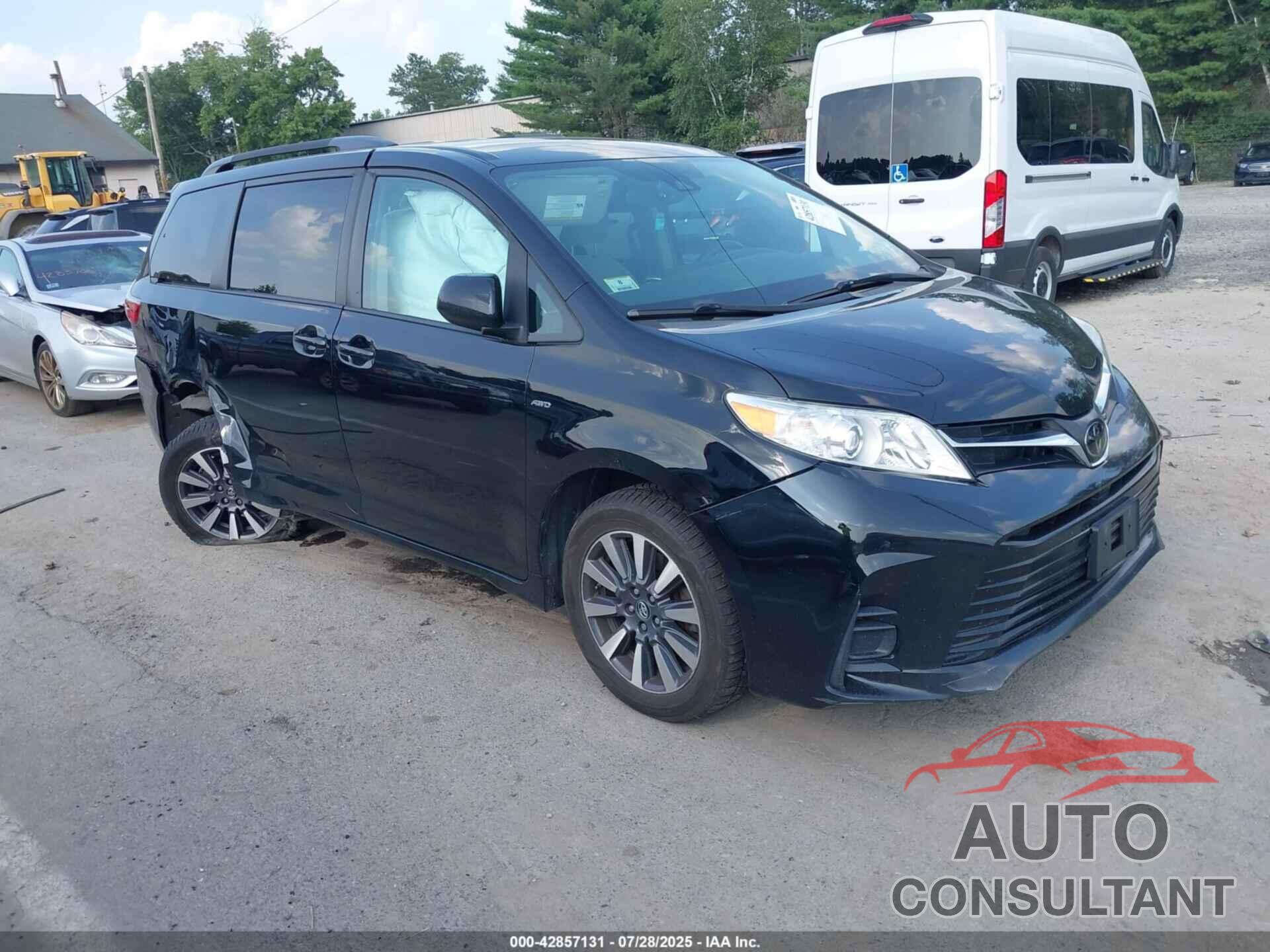 TOYOTA SIENNA 2018 - 5TDJZ3DC4JS205058