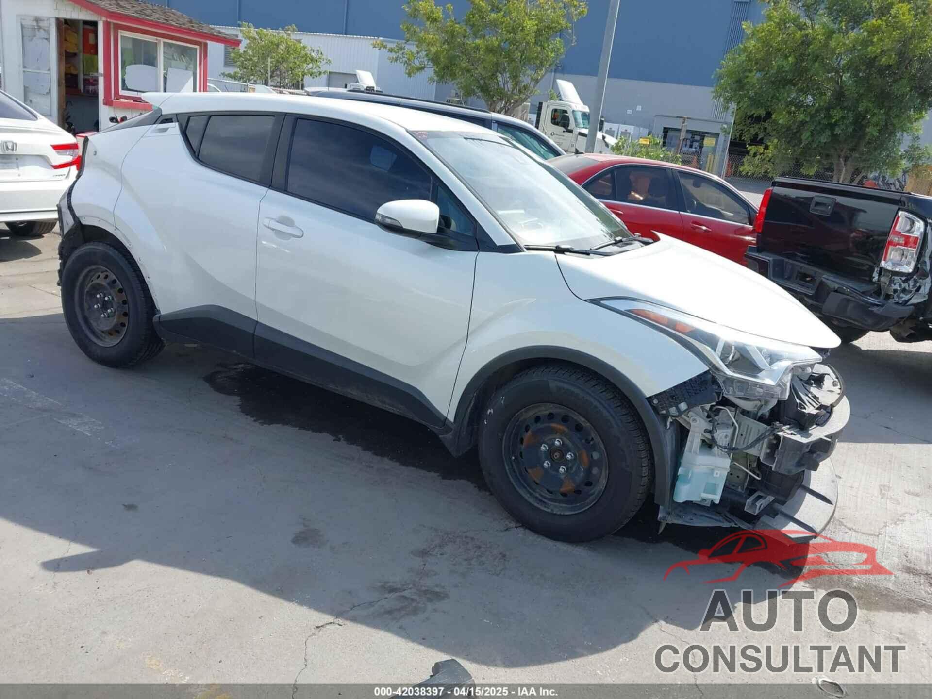 TOYOTA C-HR 2018 - NMTKHMBX4JR049041