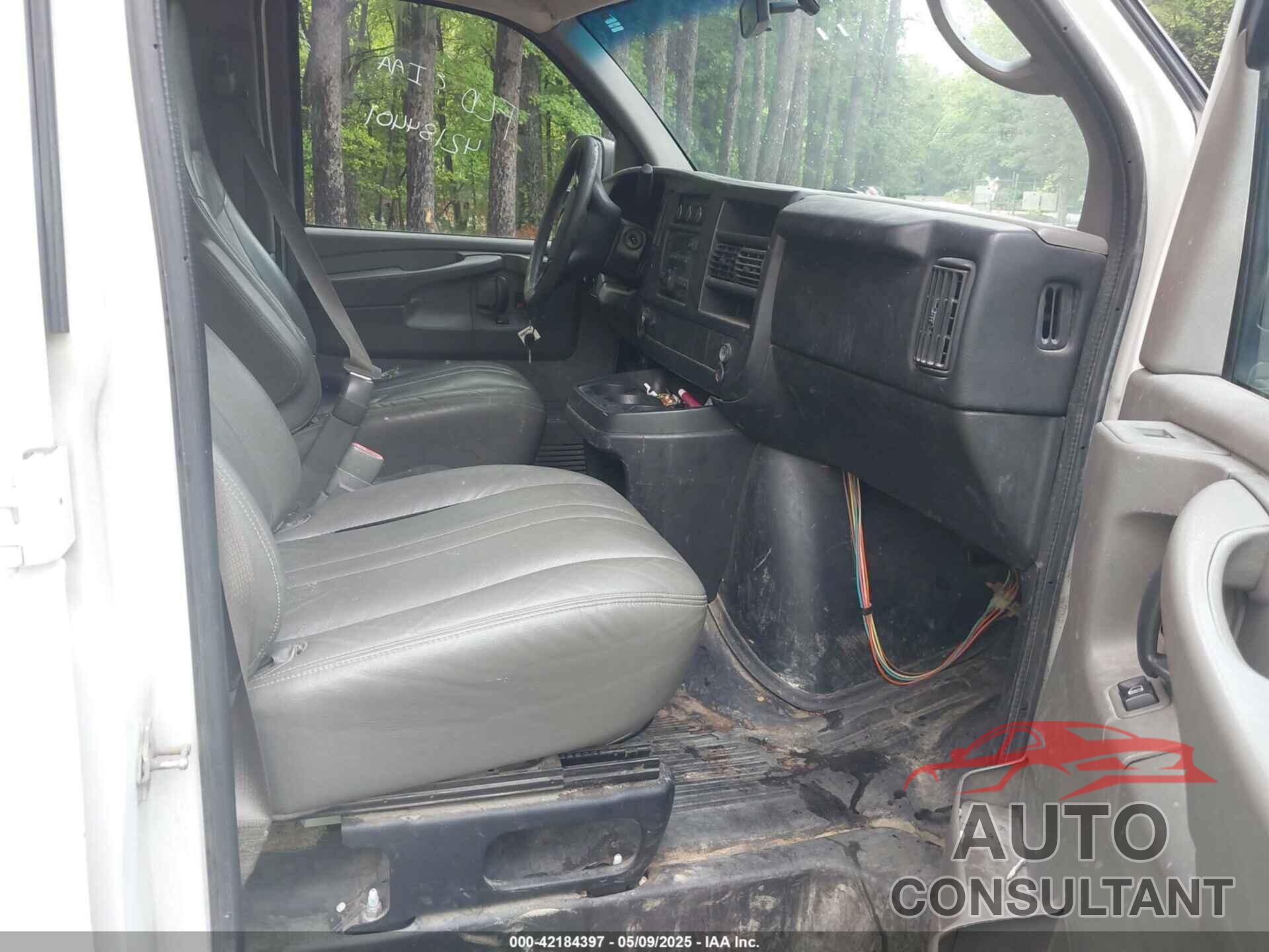 CHEVROLET EXPRESS 2500 2014 - 1GCWGFBA1E1210672