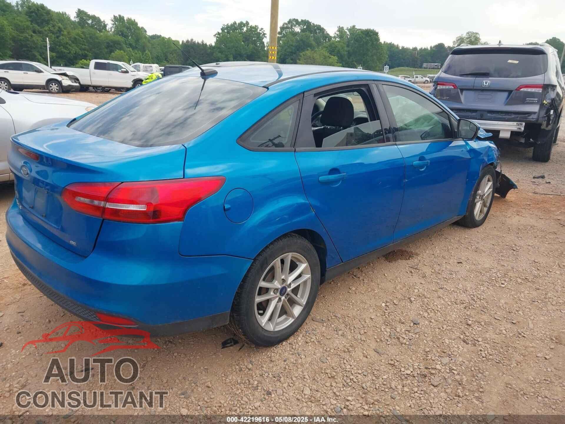 FORD FOCUS 2017 - 1FADP3F23HL220837