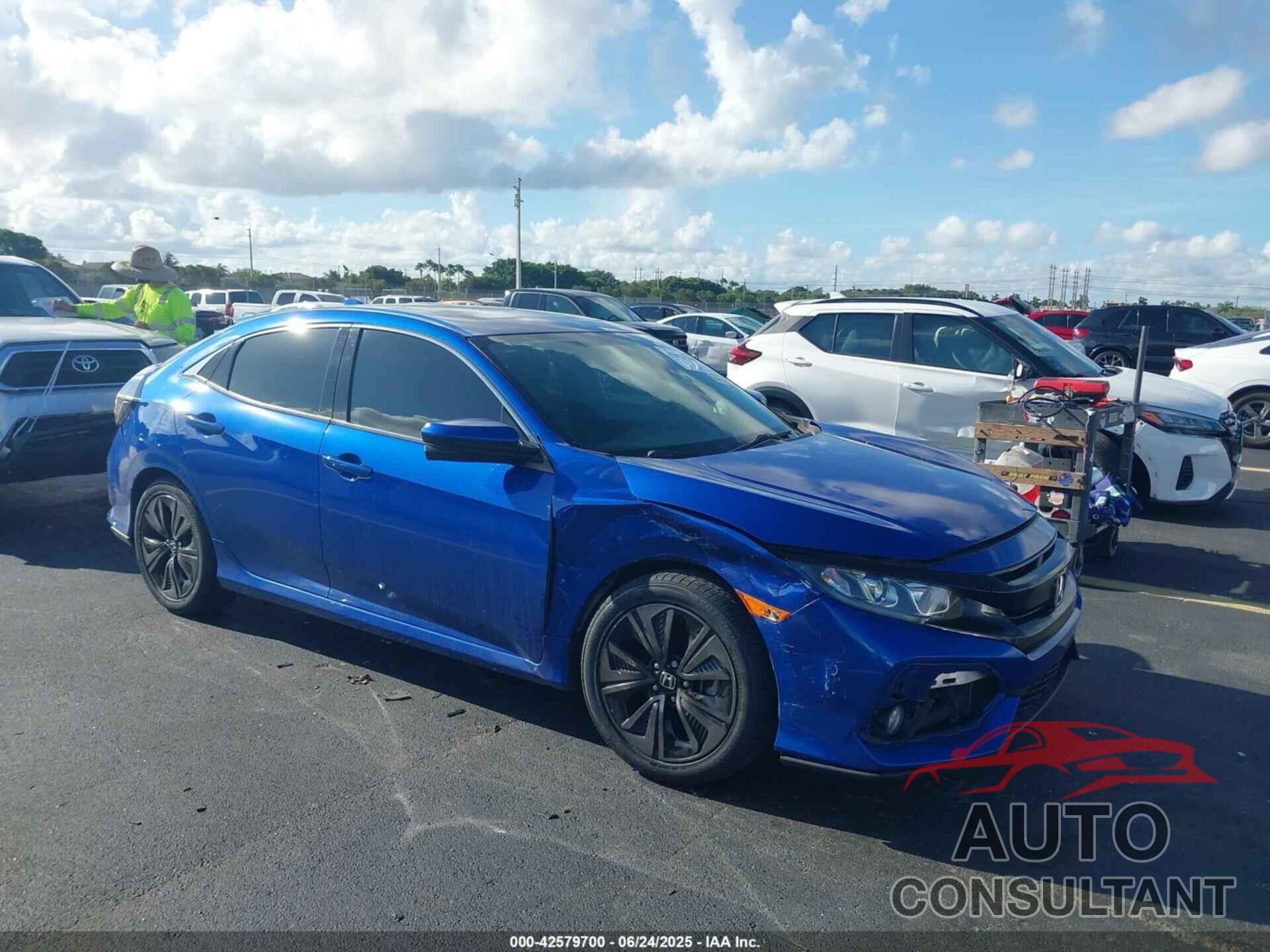 HONDA CIVIC 2018 - SHHFK7H53JU219792