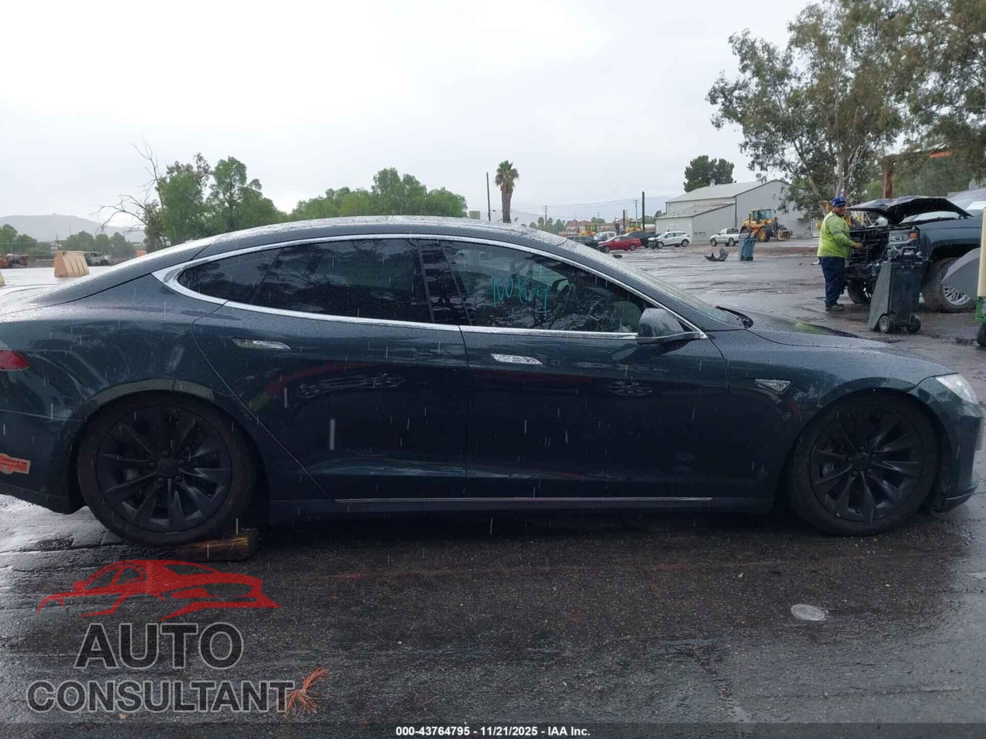 TESLA MODEL S 2014 - 5YJSA1H12EFP32339