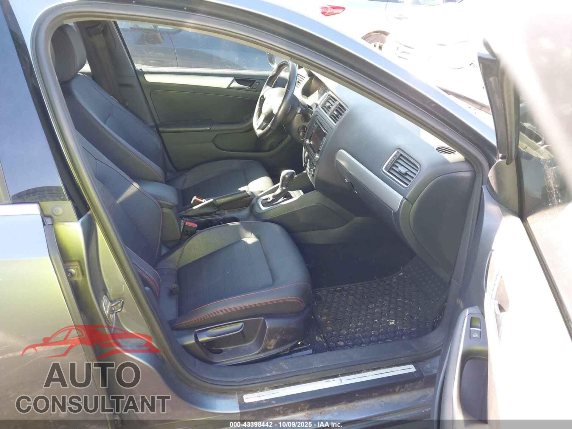 VOLKSWAGEN JETTA 2012 - 3VW487AJ3CM009252