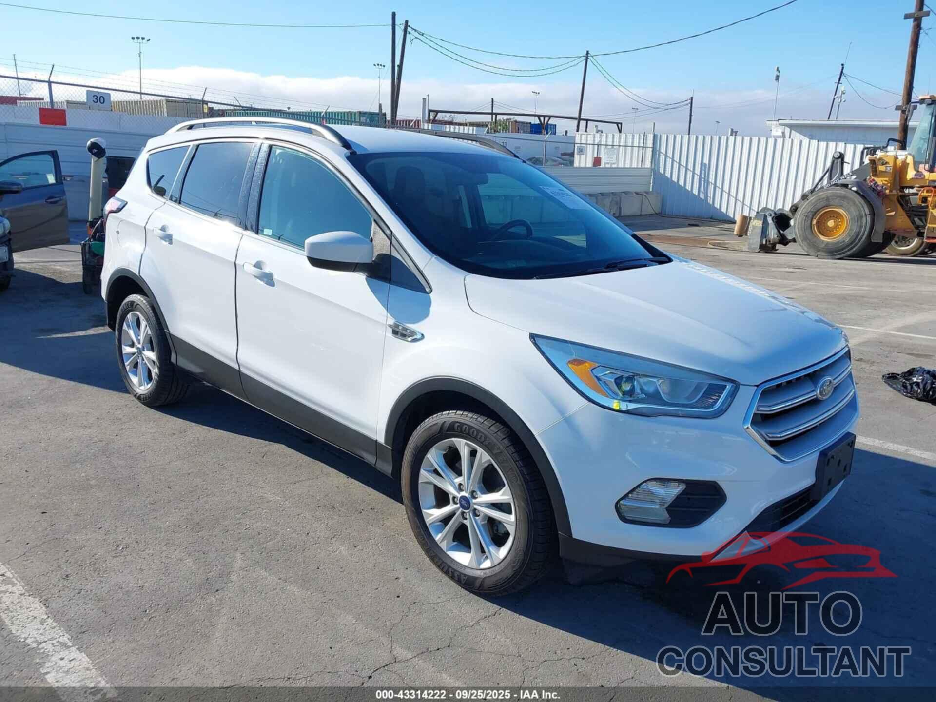 FORD ESCAPE 2018 - 1FMCU0HD7JUD05400