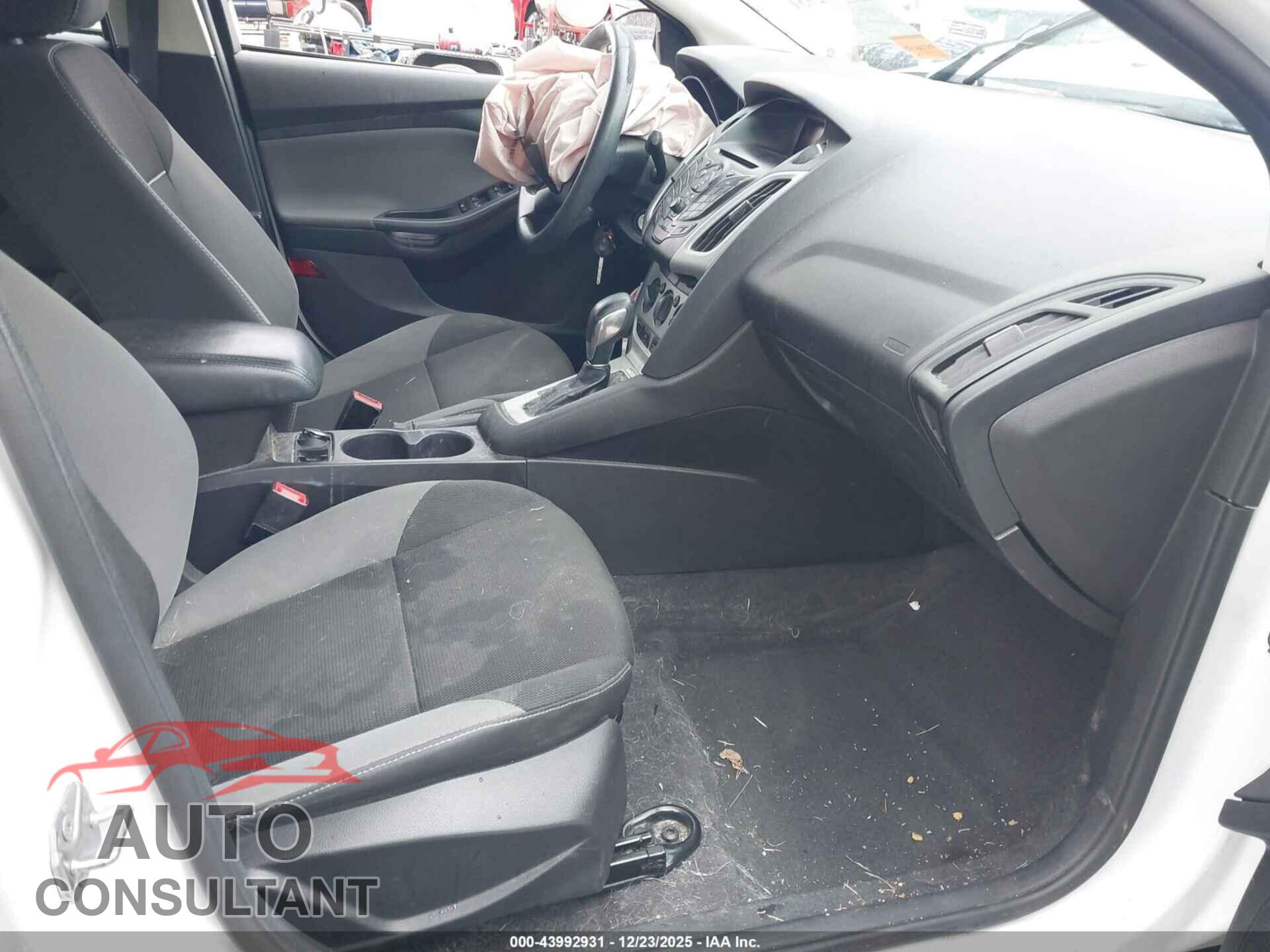 FORD FOCUS 2014 - 1FADP3F2XEL295207