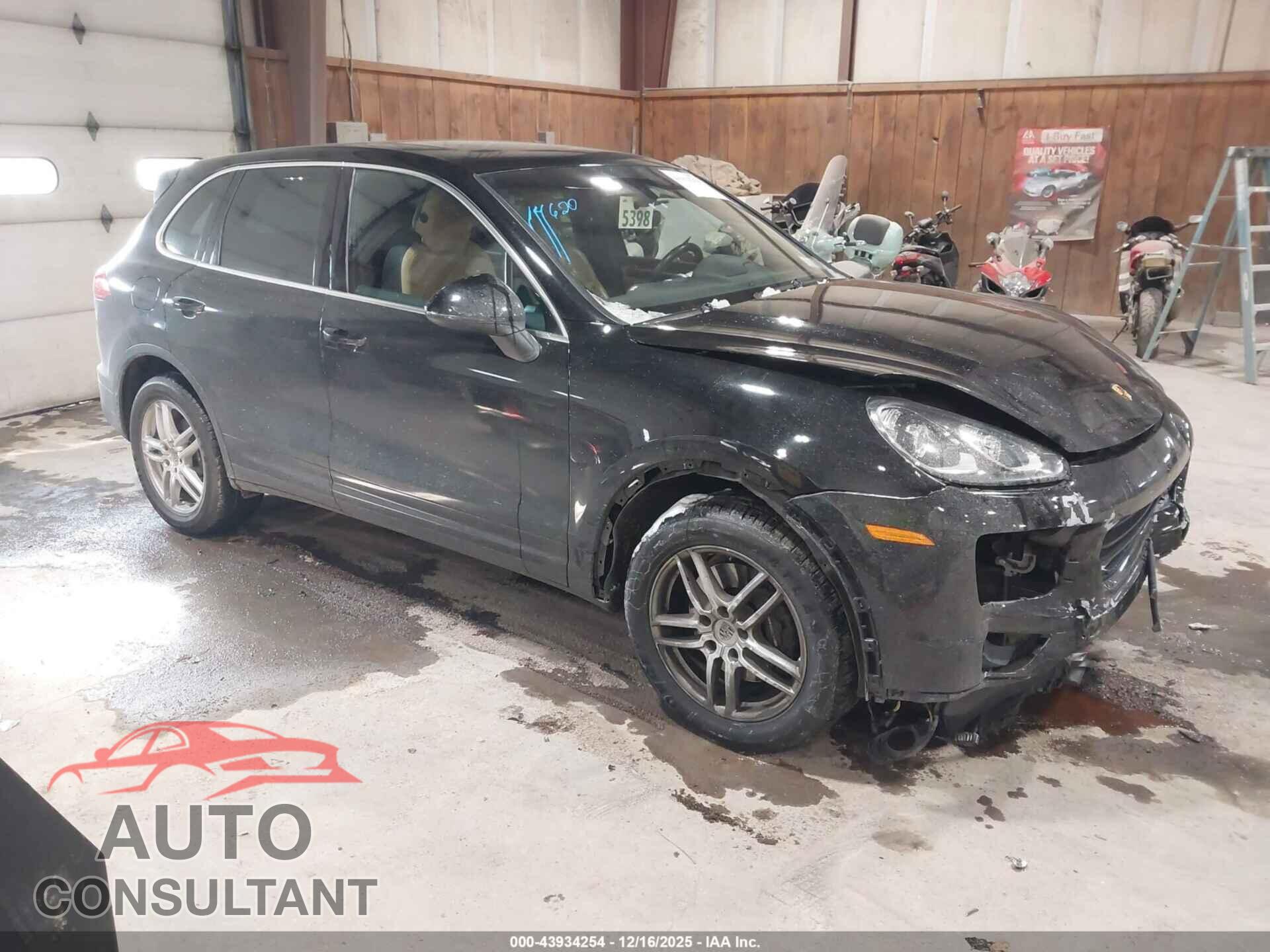 PORSCHE CAYENNE 2016 - WP1AA2A25GLA02461