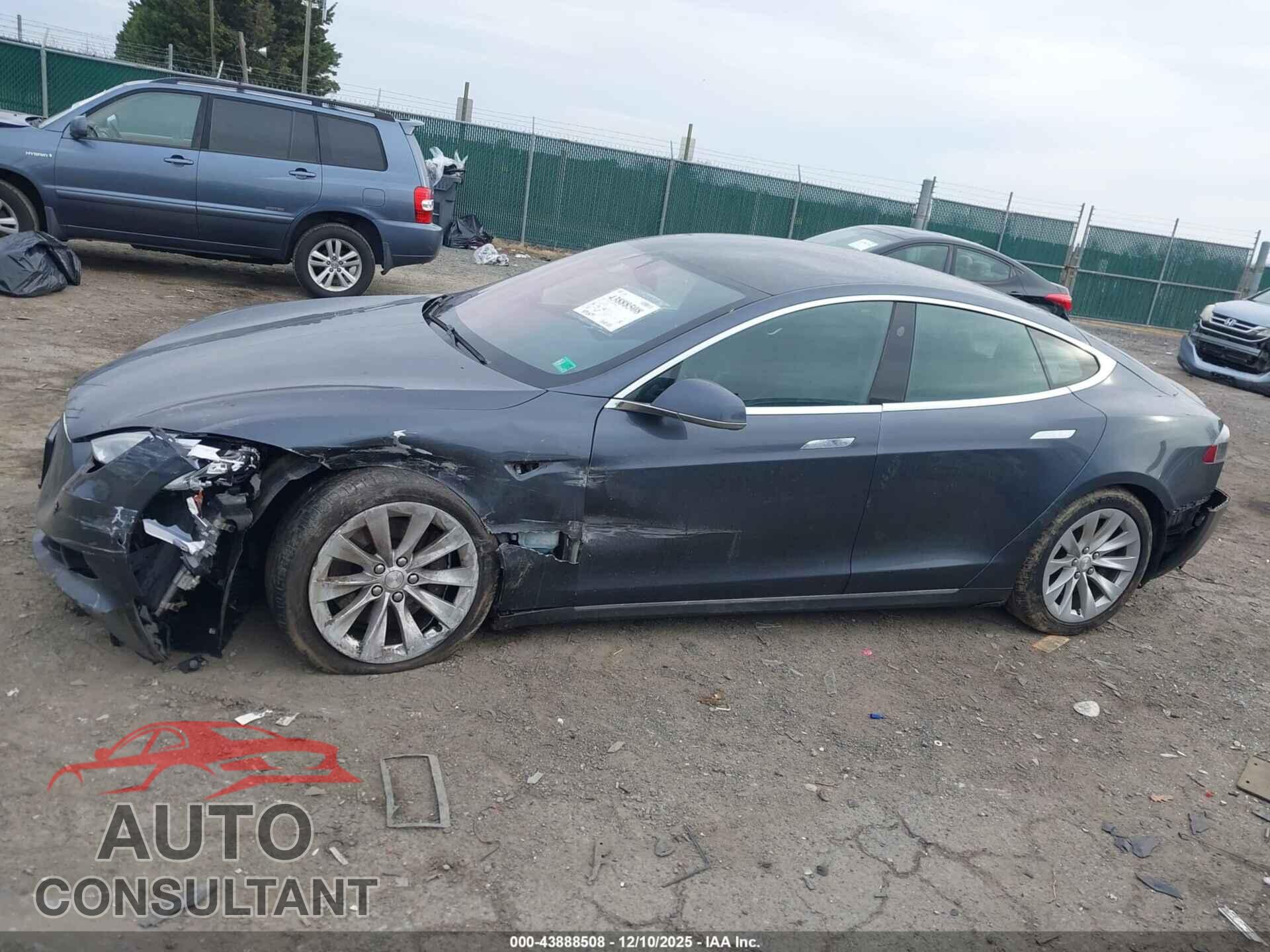 TESLA MODEL S 2017 - 5YJSA1E2XHF202864