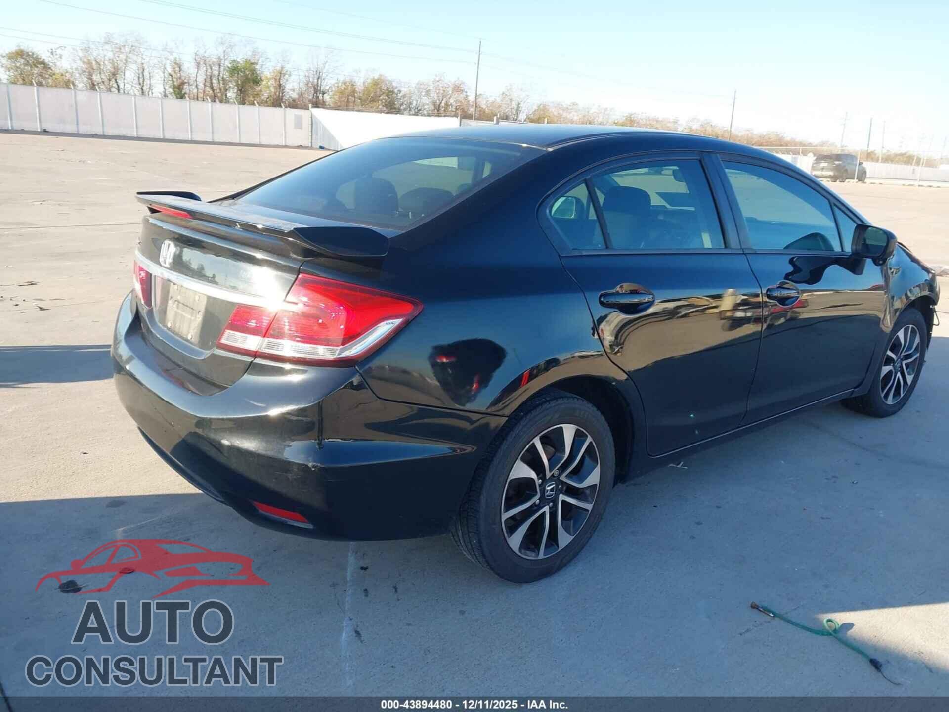 HONDA CIVIC 2015 - 19XFB2F8XFE038543