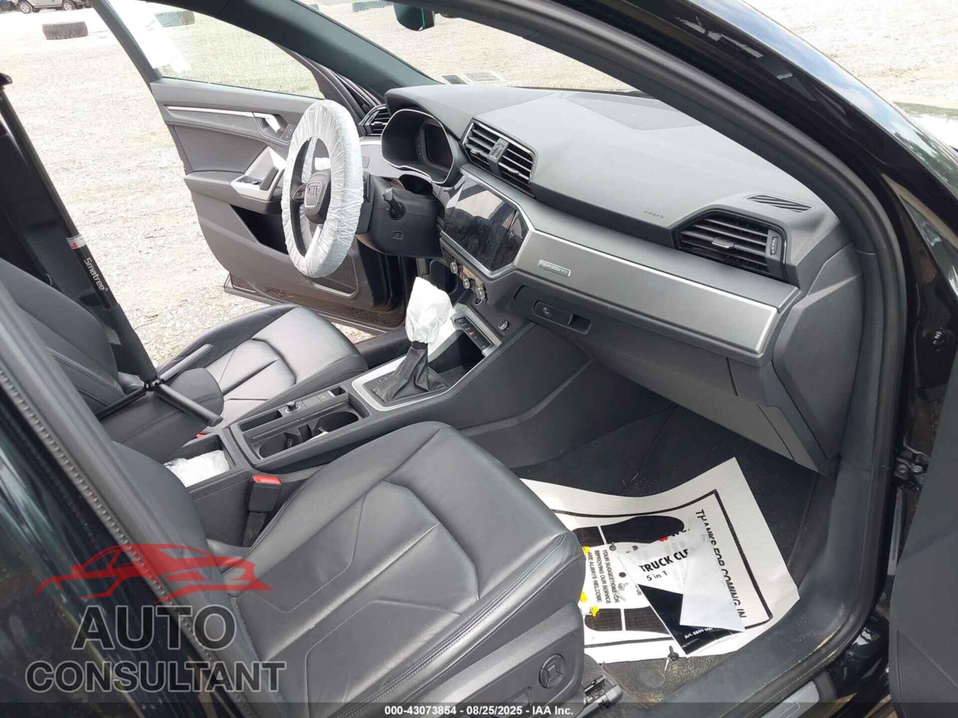 AUDI Q3 2023 - WA1DECF3XP1128878