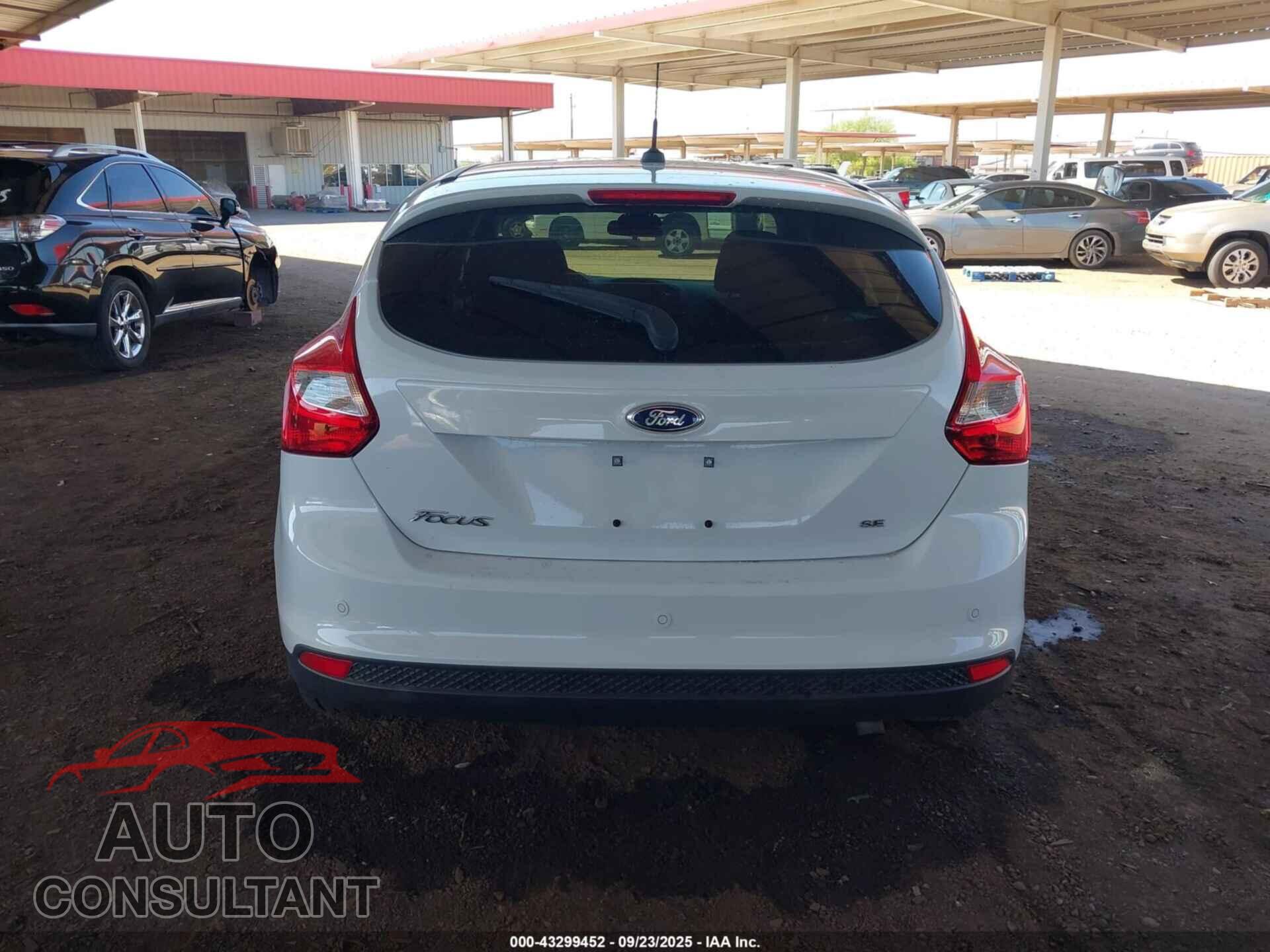 FORD FOCUS 2014 - 1FADP3K21EL271206