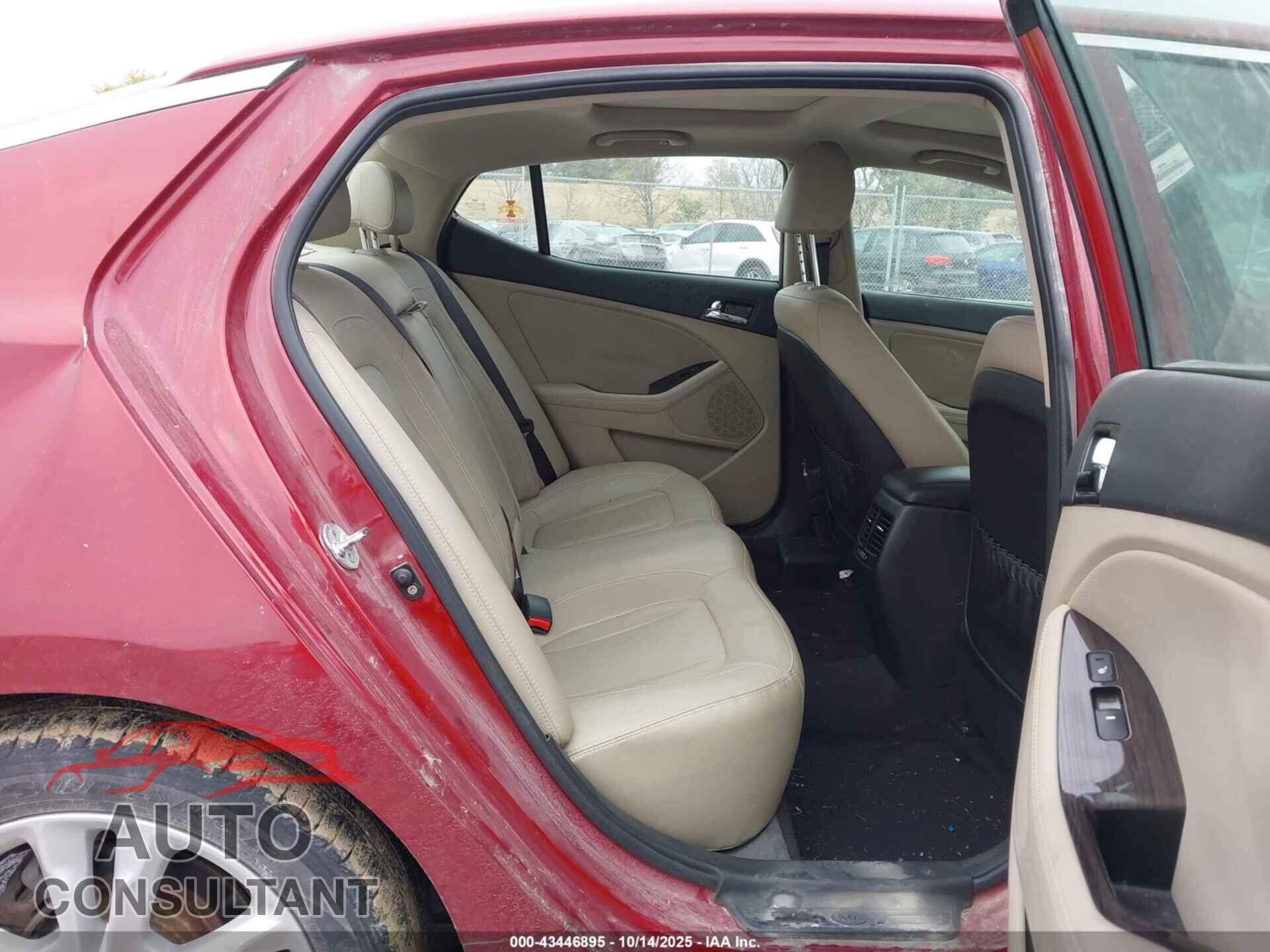 KIA OPTIMA 2011 - KNAGN4A7XB5158142